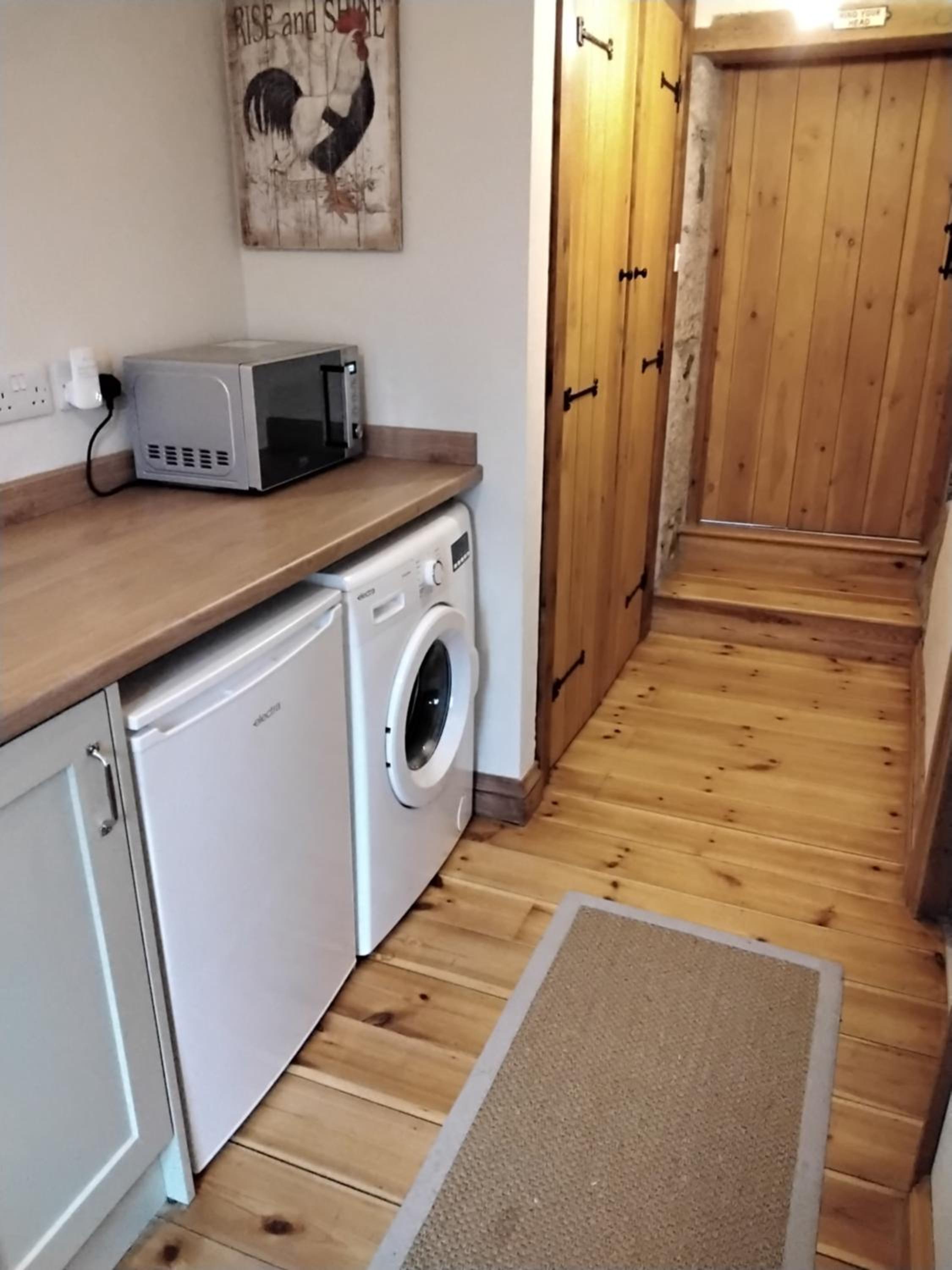 Farm accommodation - The Lizard Peninsula, Cornwall view 4