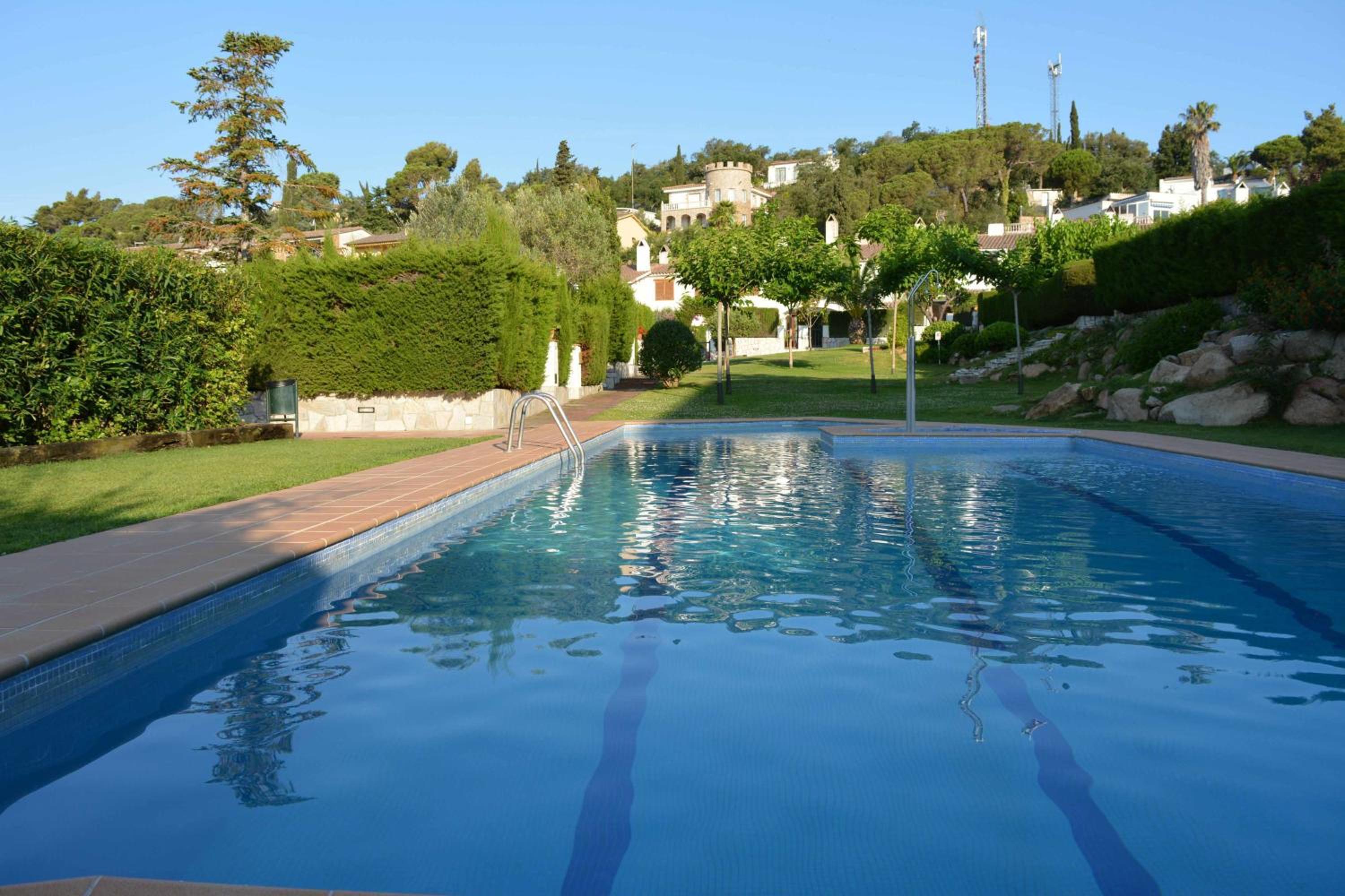 Casa adosada con jardin y piscina Tossa de Mar photo 5