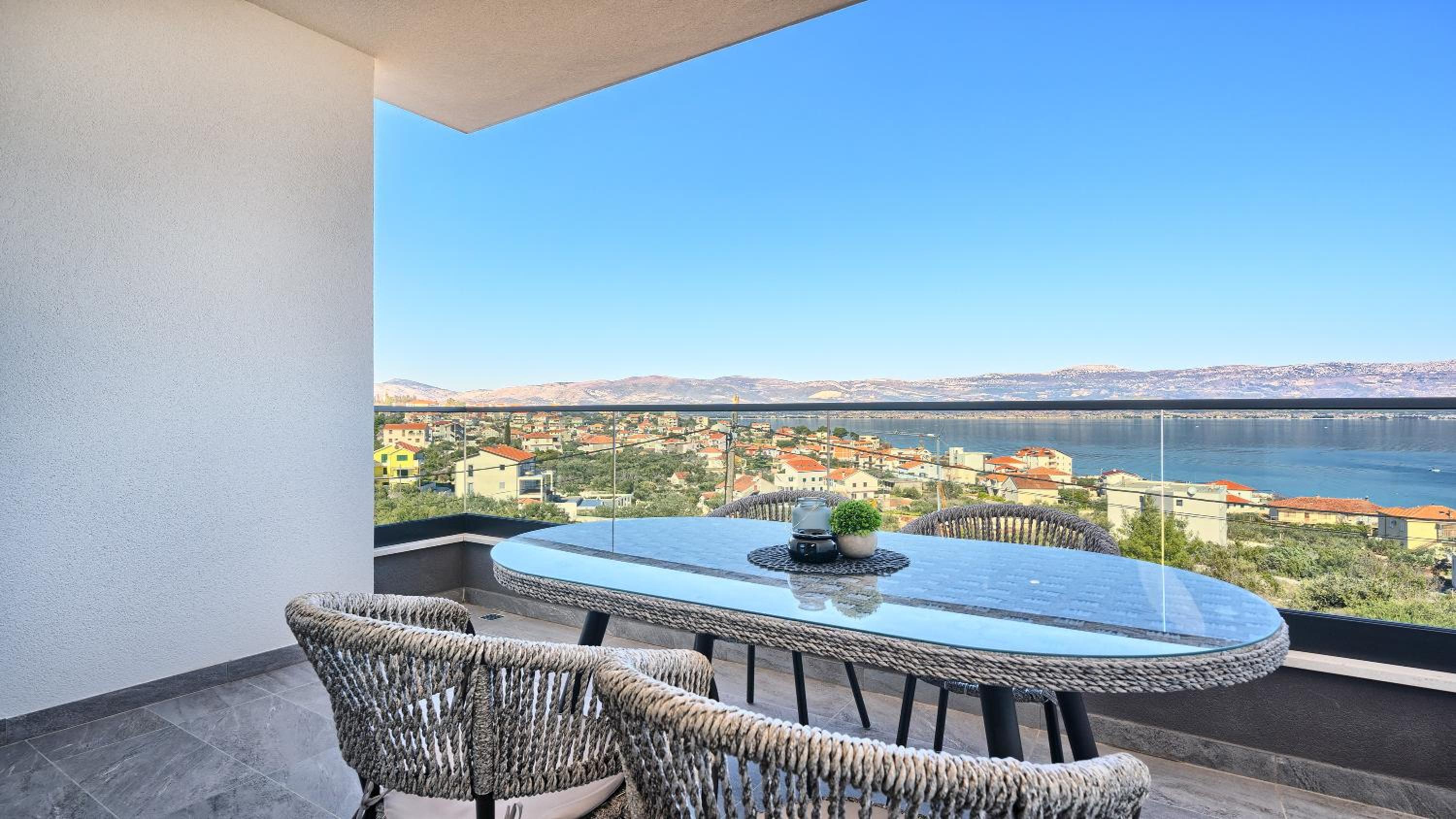 Zsuzsa's Place - peaceful sea view flat view 4