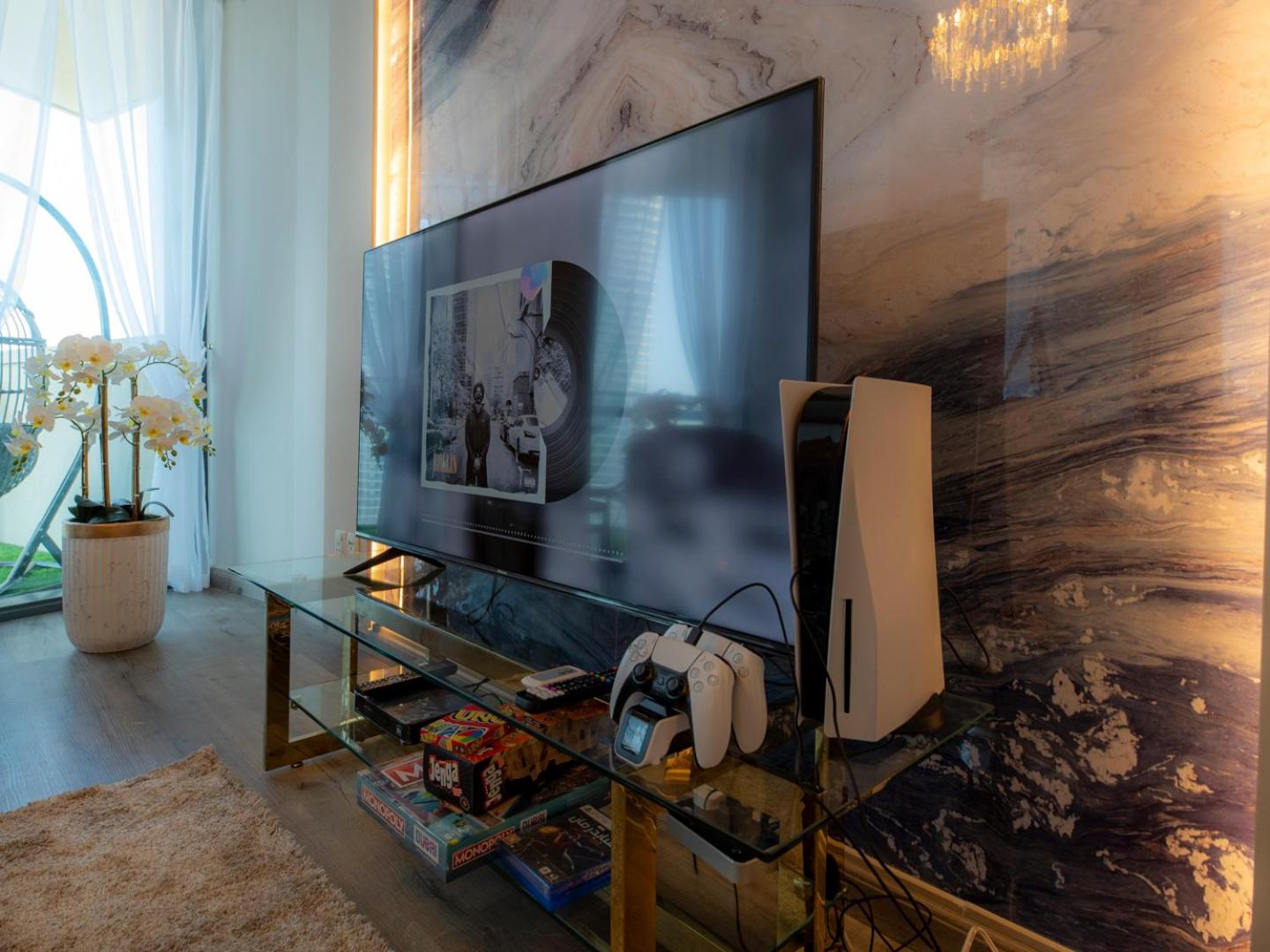 FIRST CLASS 3BR with full DUBAI SKYLINE & SEA view