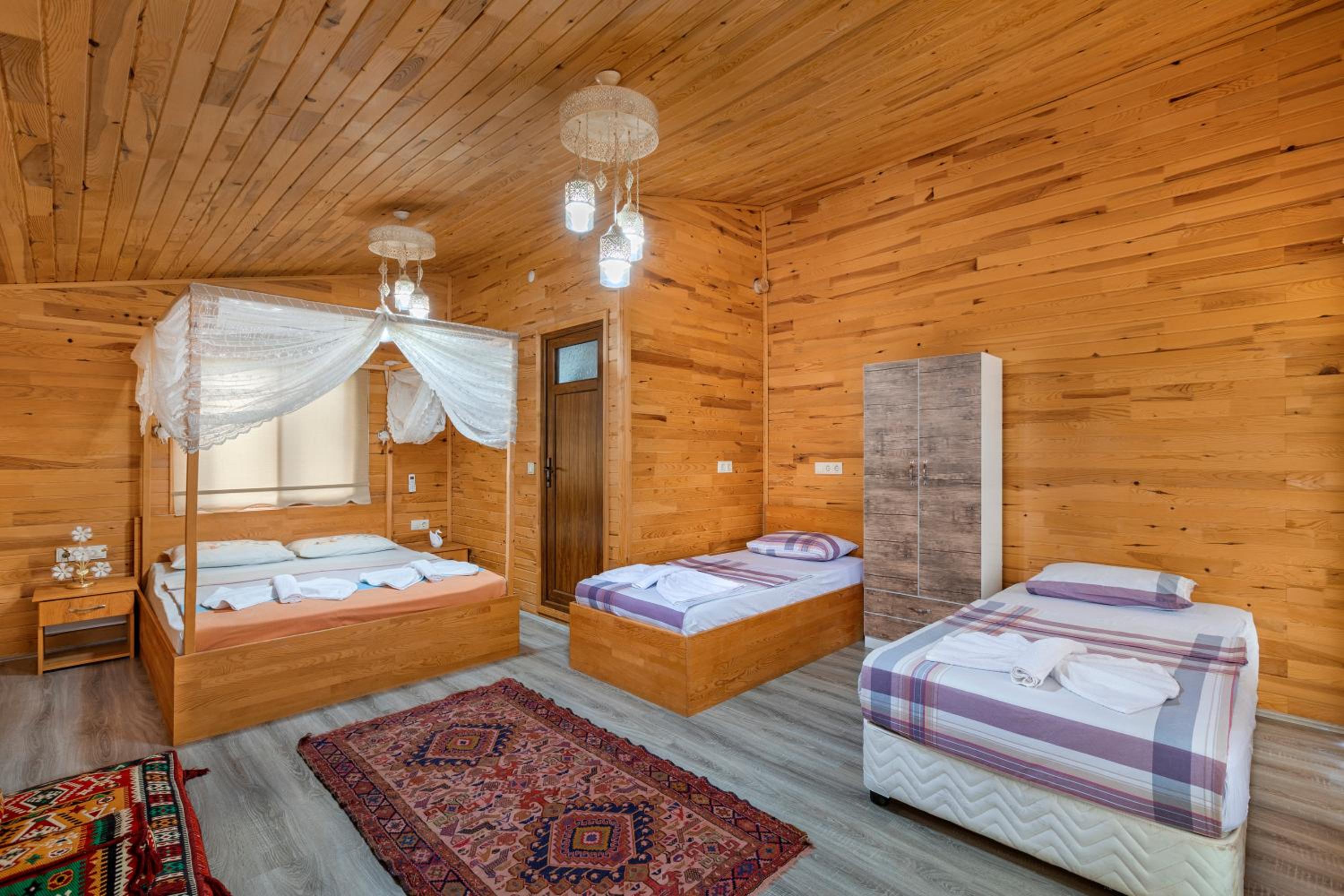 Flora Pansiyon Çıralı - Image 34