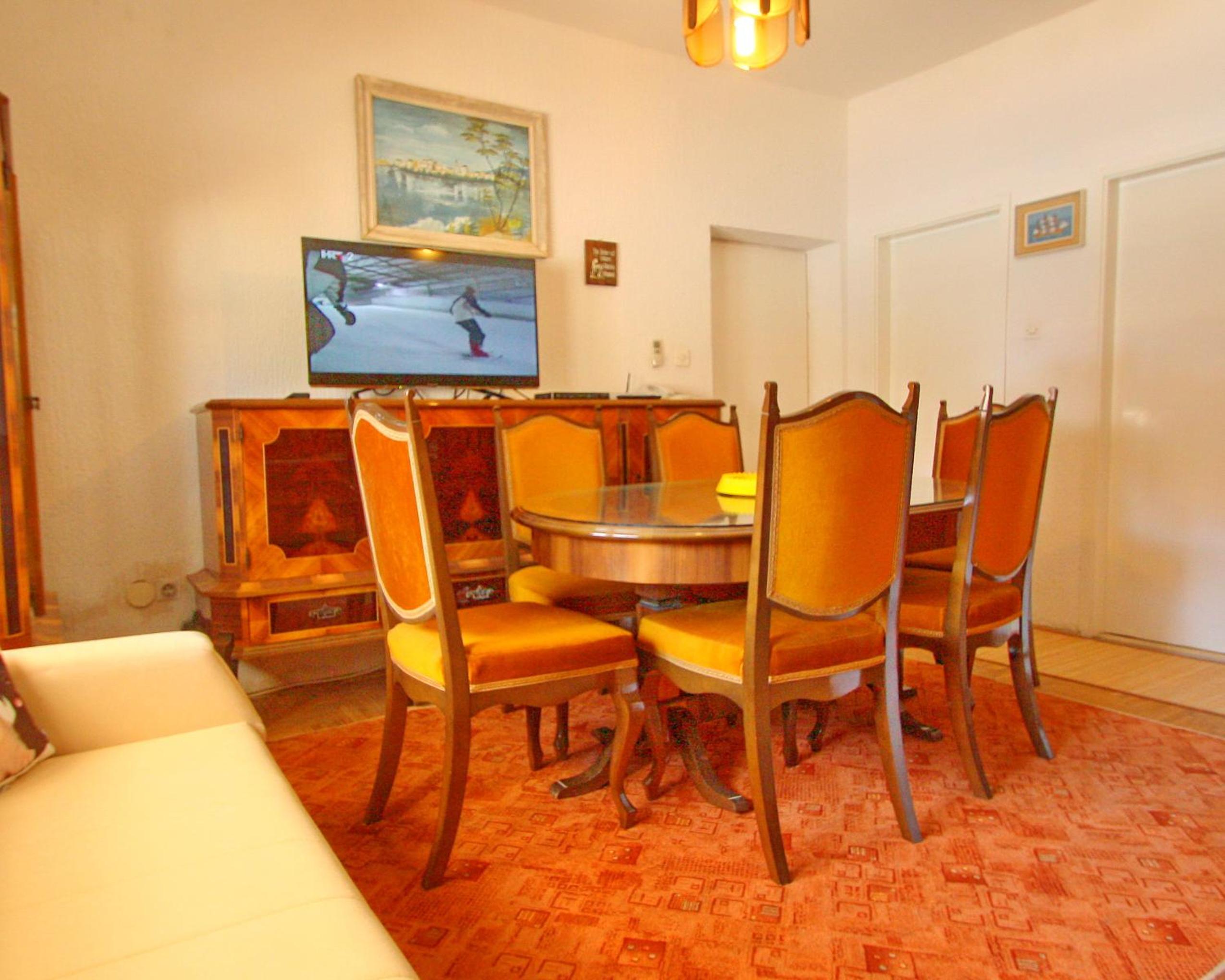 Fancy Holiday Home Igor-Kosta view 4