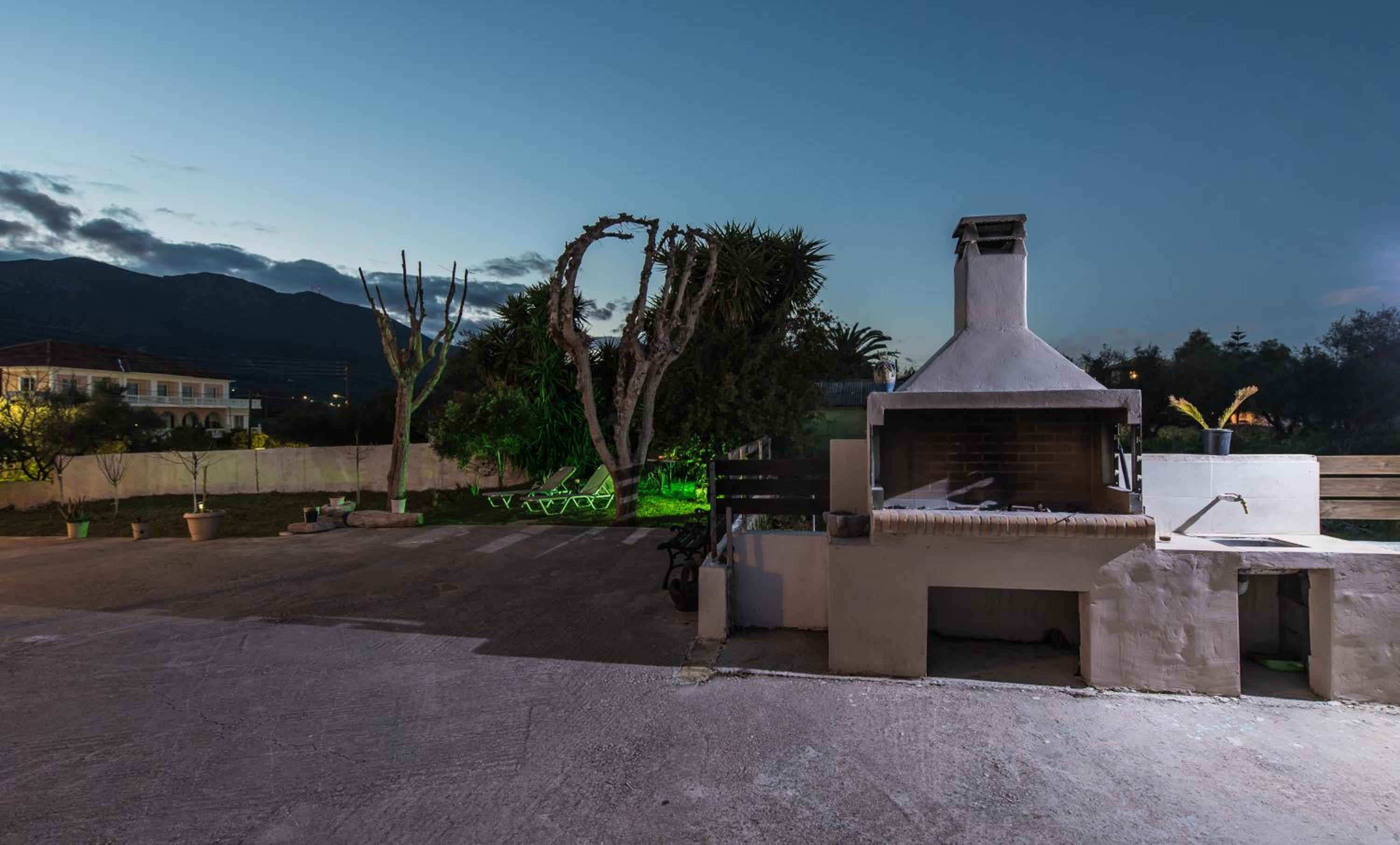 Kanelos Garden House