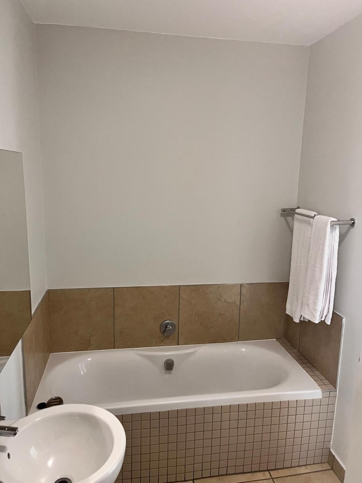 The Cube Apartments, Unit 34 on De La Rey Road