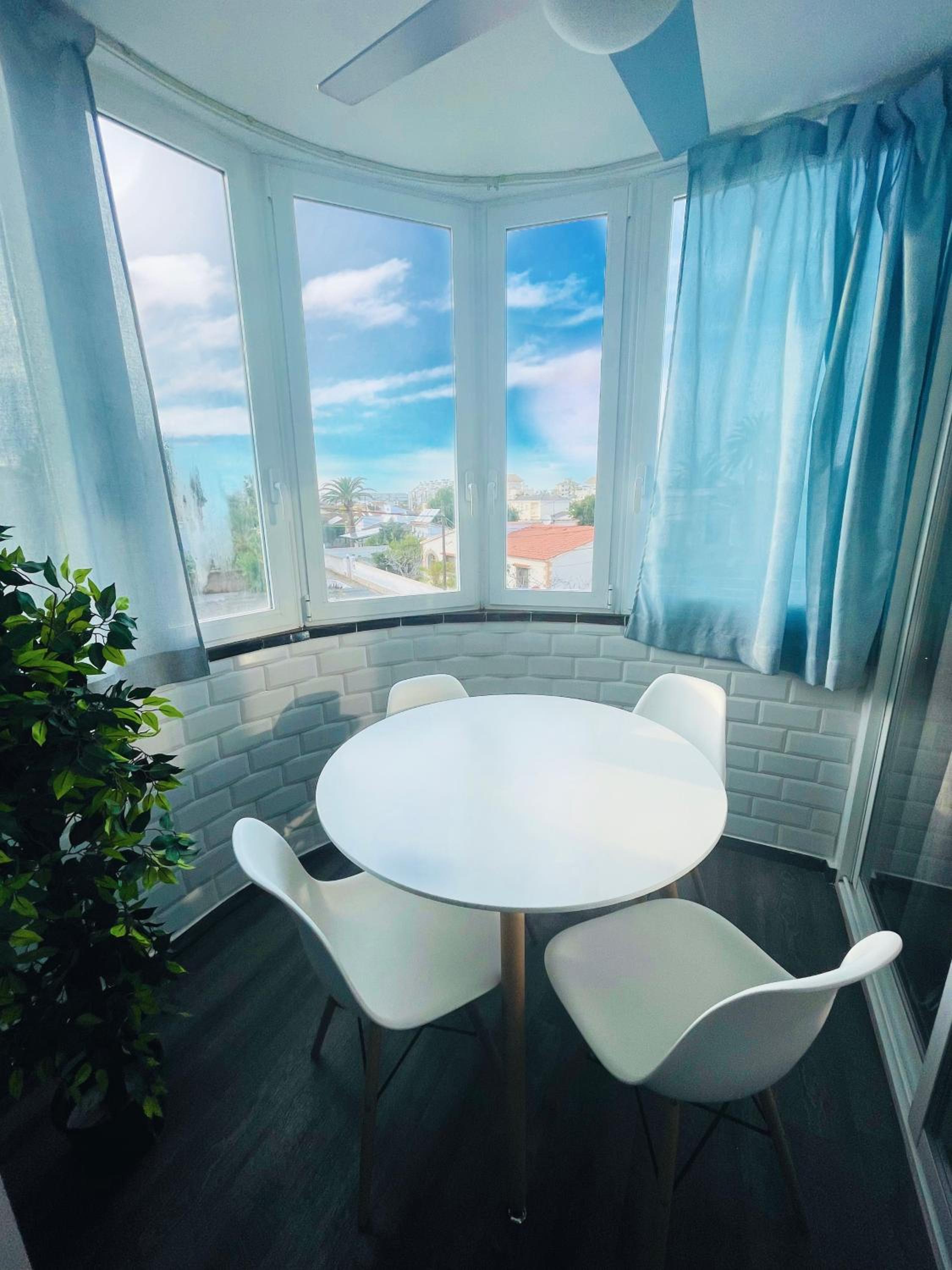 Elegante apartamento hasta 5 personas WIFI GRATIS photo 4