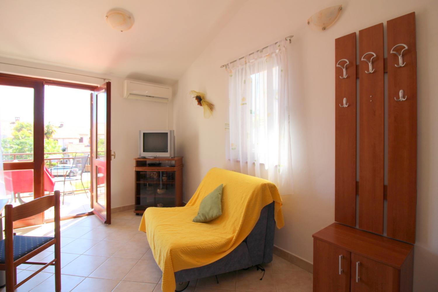 Apartment Radin near the beach view 5