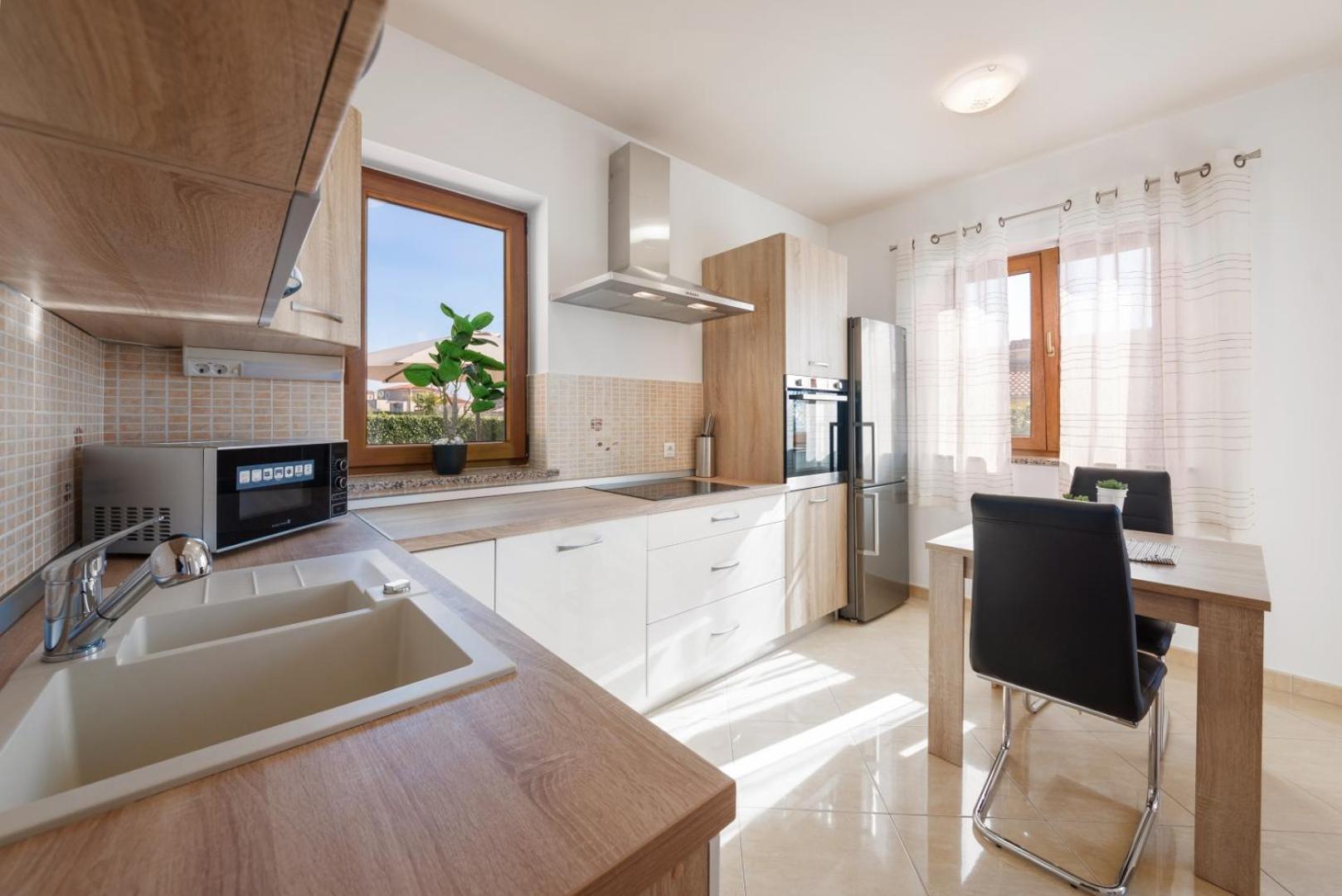 Villa Marko Kaštelir view 2
