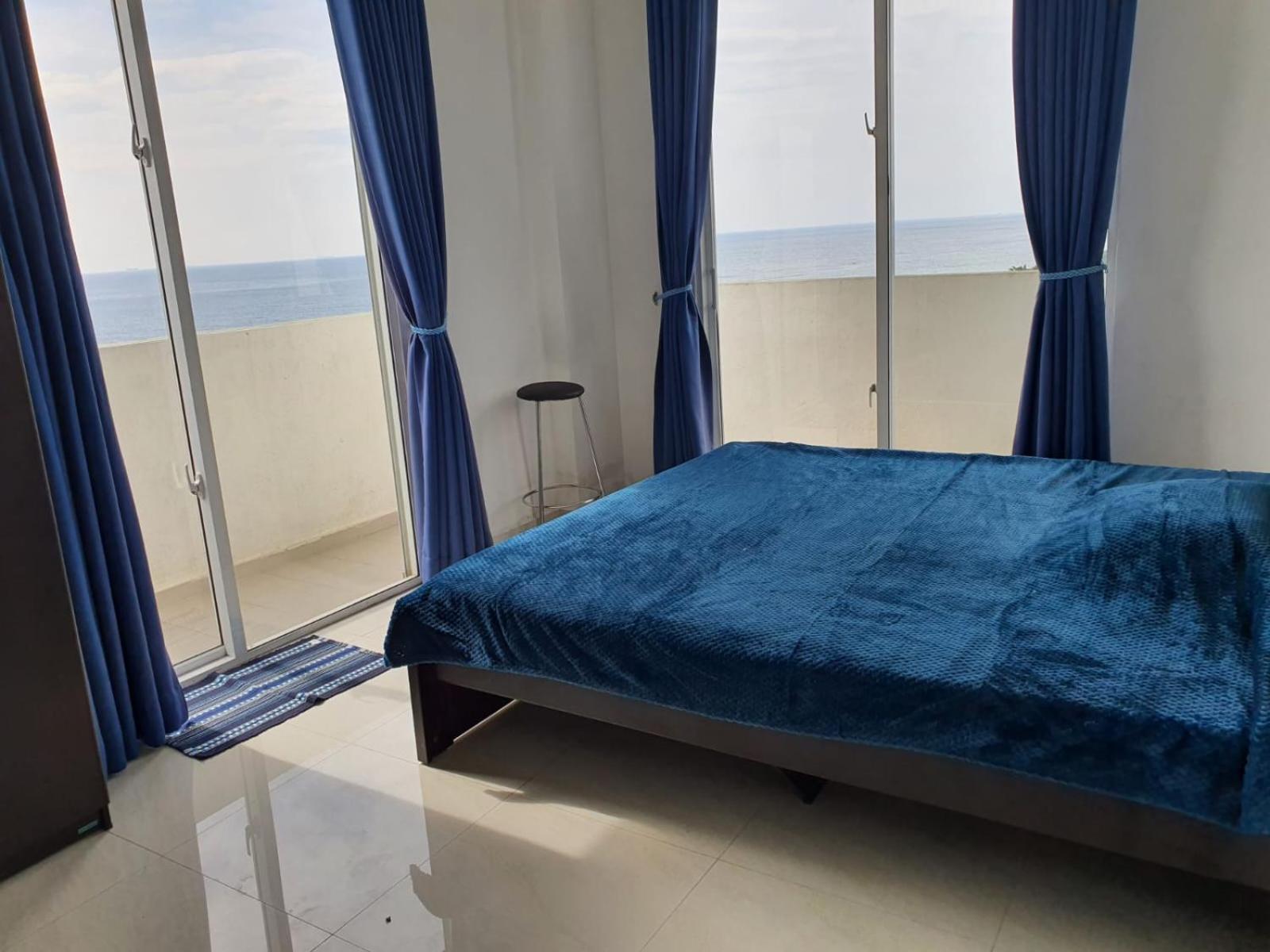 Hotel New 2 bedroom apartment, 100m away from the beach - Image 1