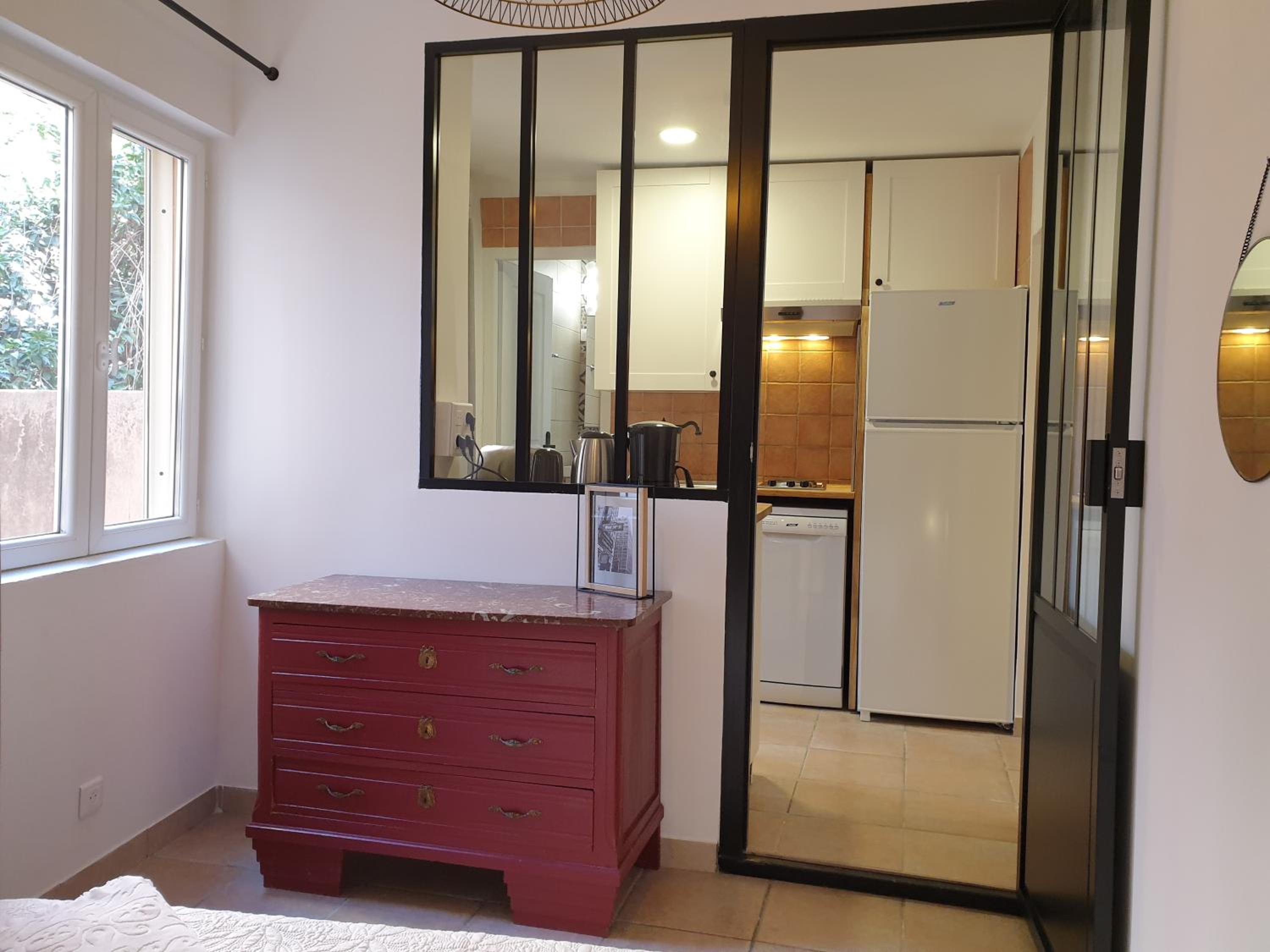 Photo 8