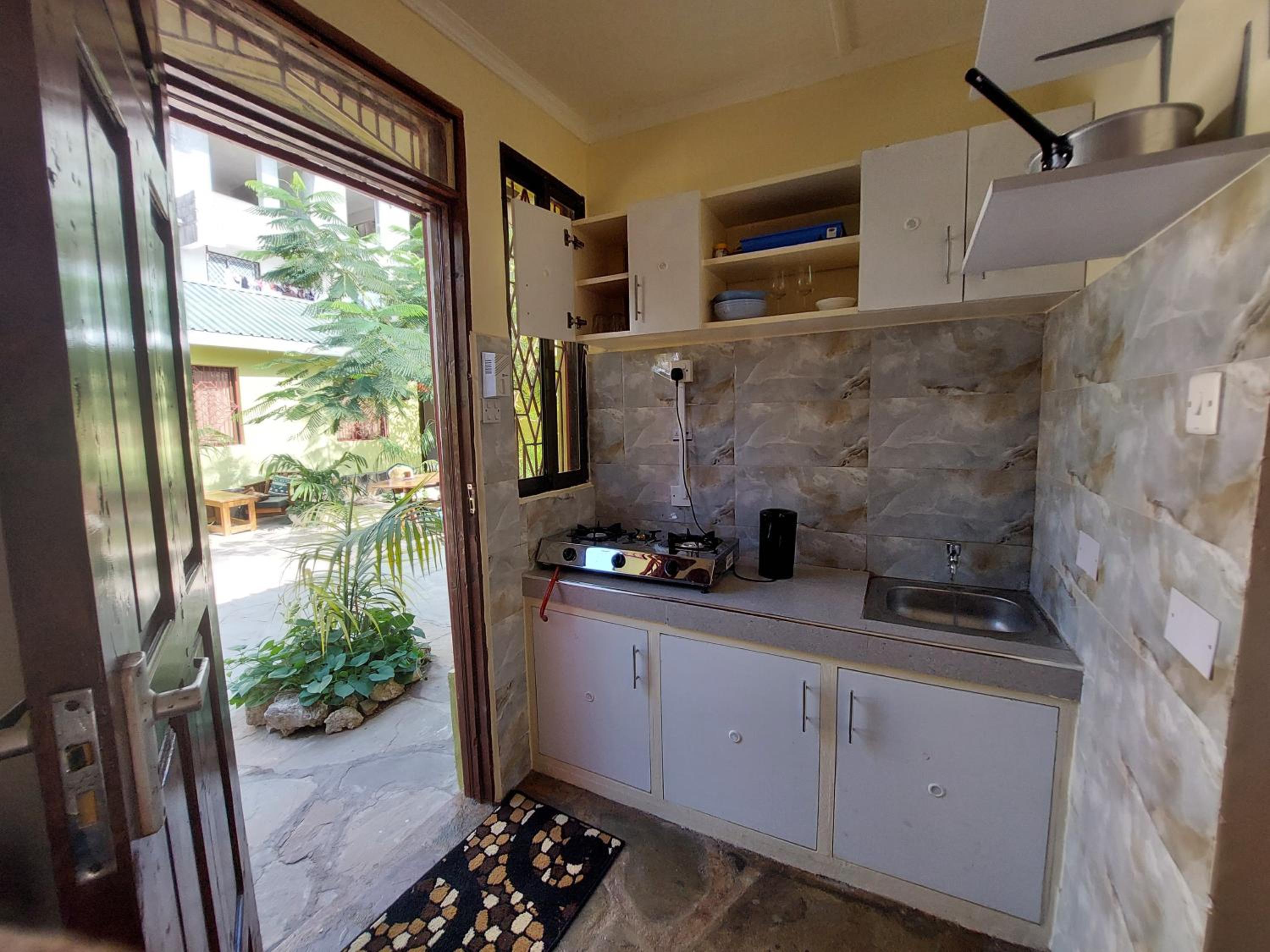 Amarrosi Lion - Studio terrace Apartment ,Mtwapa