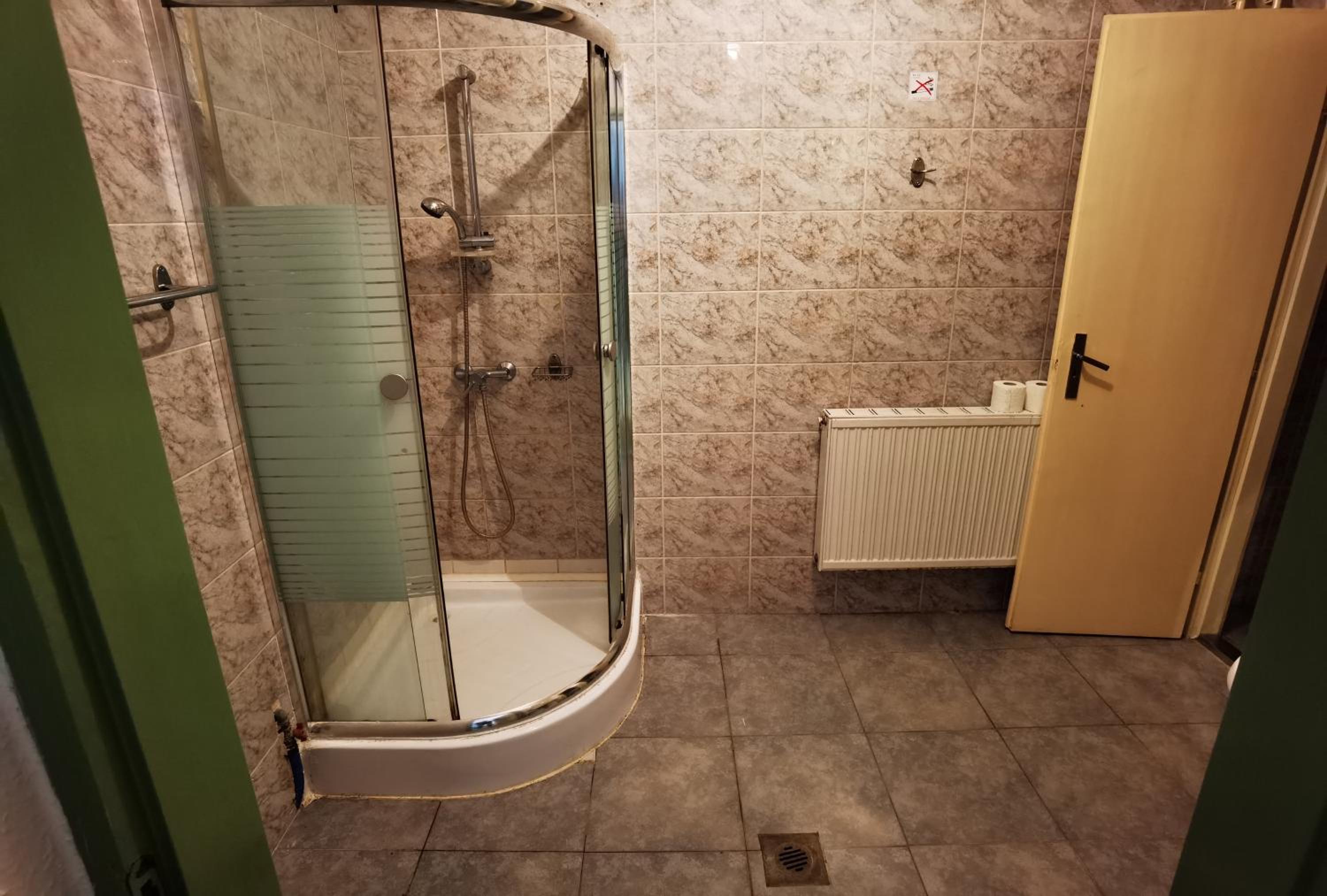 KOMPLEX -Rendezvénytermek-Panzió-Apartman-Irodák- view 5