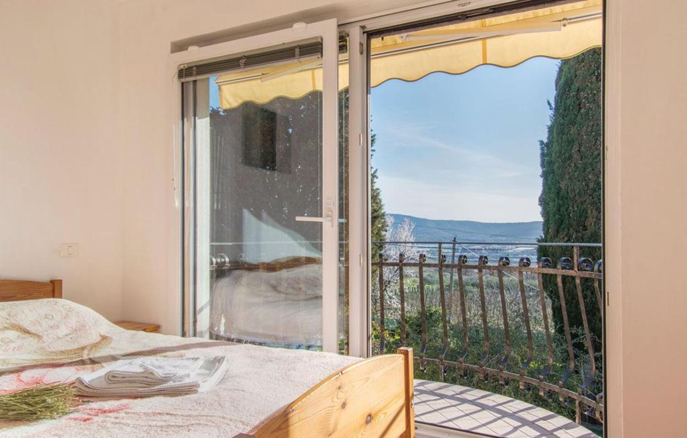 Apartment between the vineyard view 3