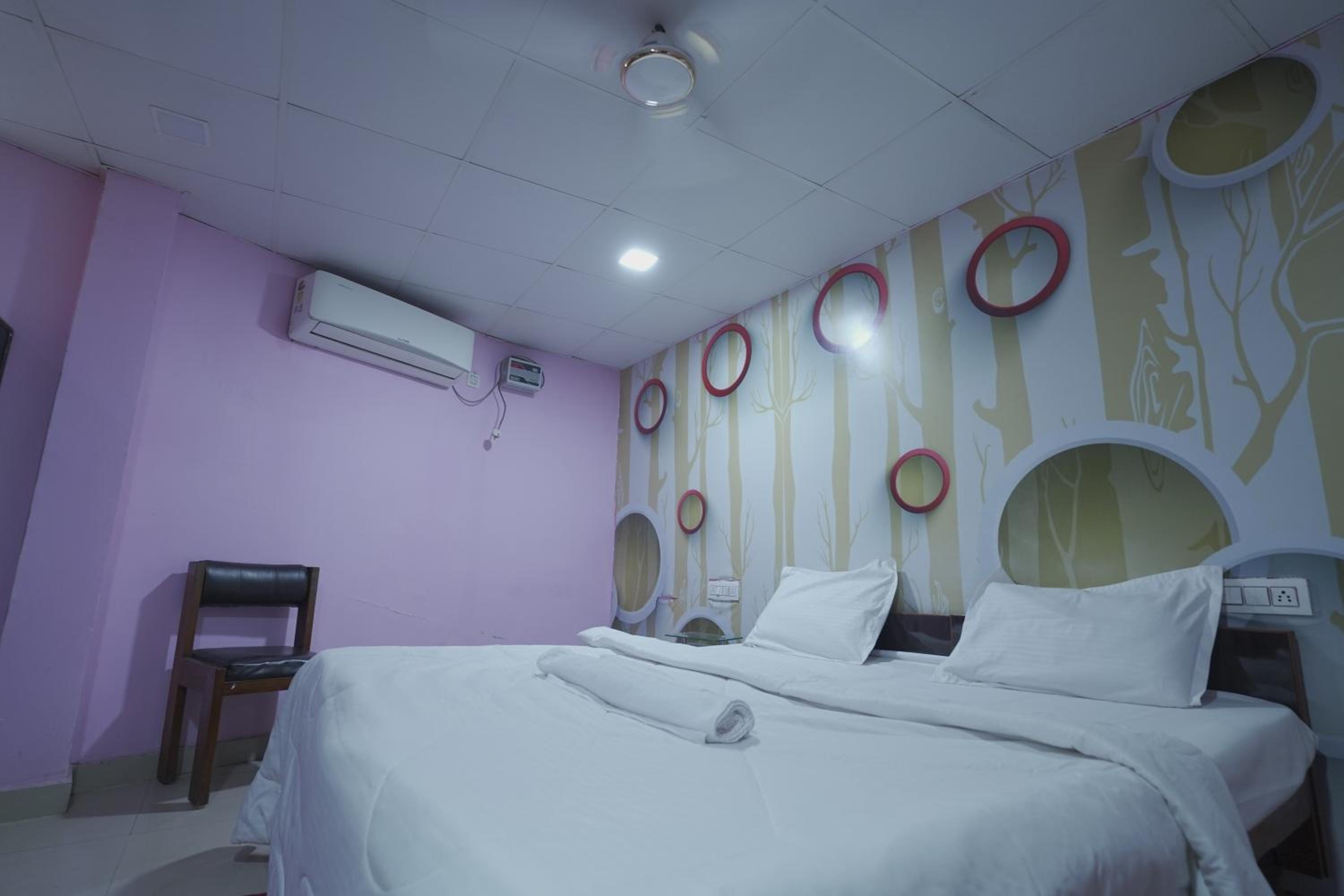 Allahabad Vacations - Hotel N C Continental by WB Inn - Property Image 1