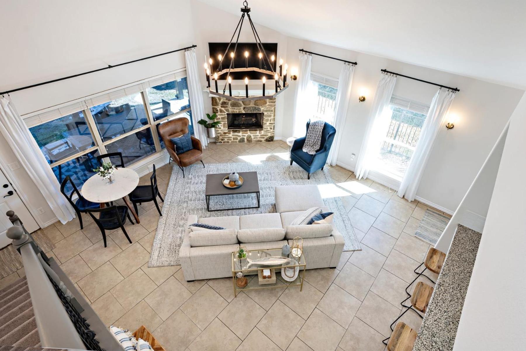 Luxury Lakefront Getaway view 5