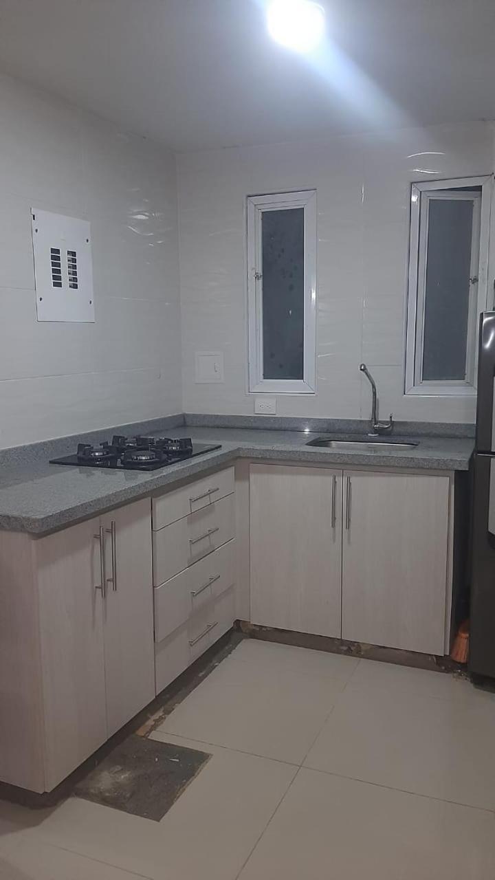 407 APARTAMENTO RODADERO con piscina