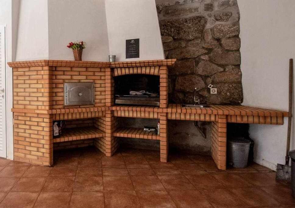 Casa do Pioledo Camélias de Basto