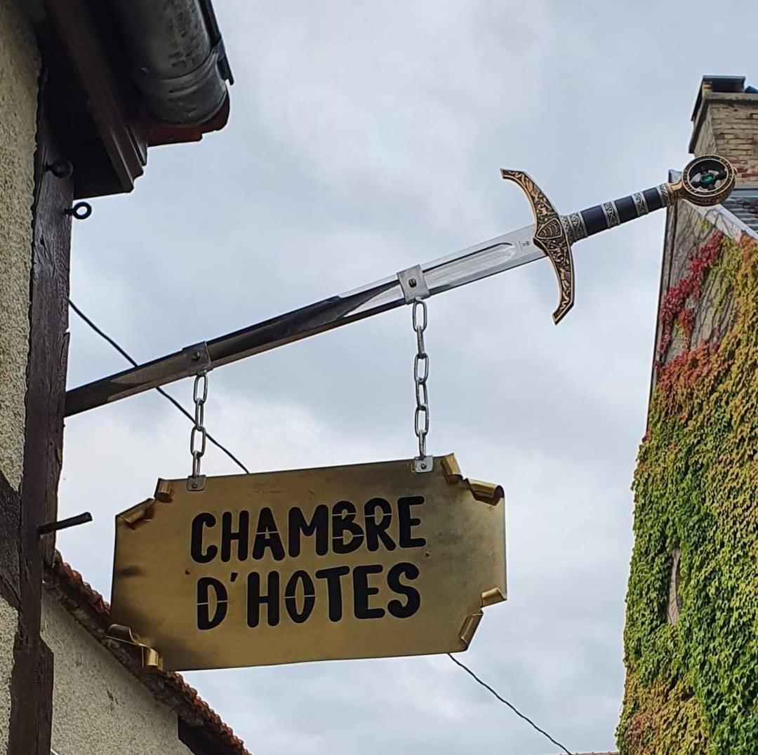 AU CHAMBELLAN