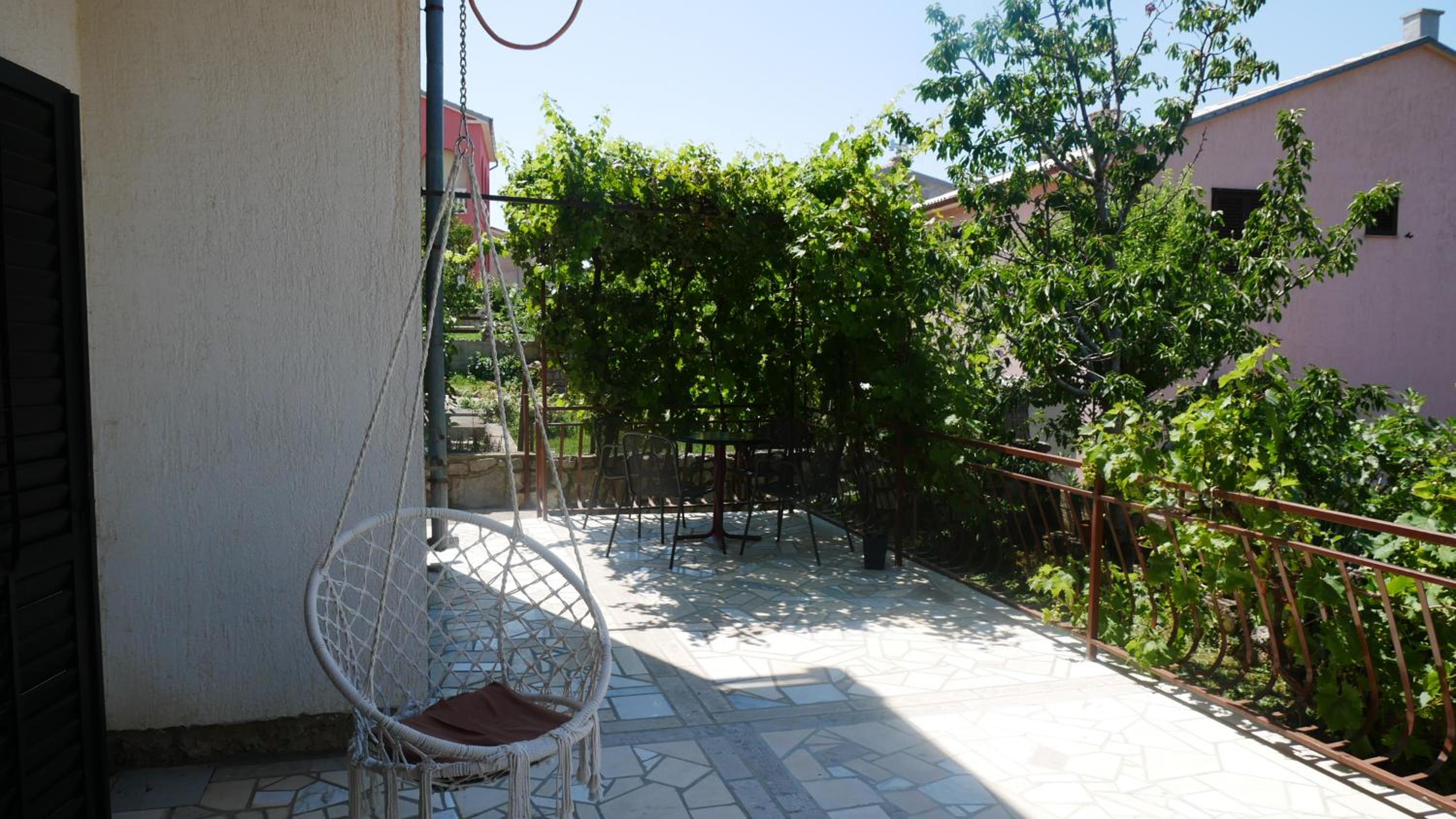 DeeDee Apartment view 2