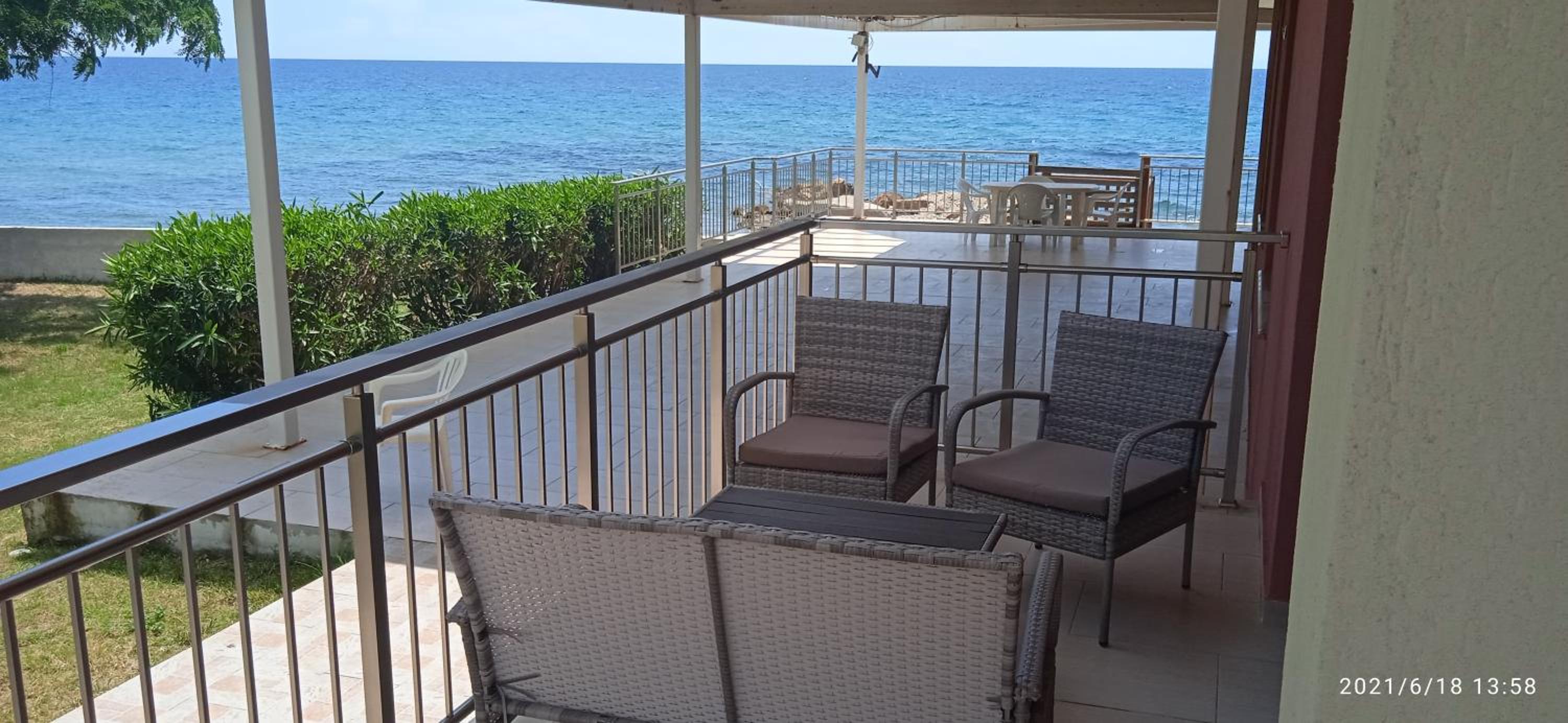 Lemonis House by the Sea 1 view 4