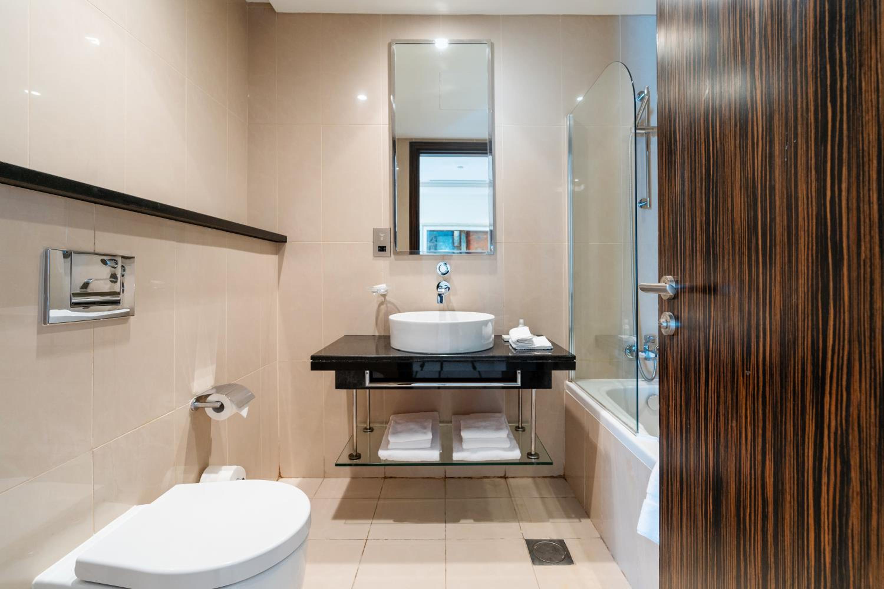 Royal Club By RVHR, Bonnington Residential Tower - JLT