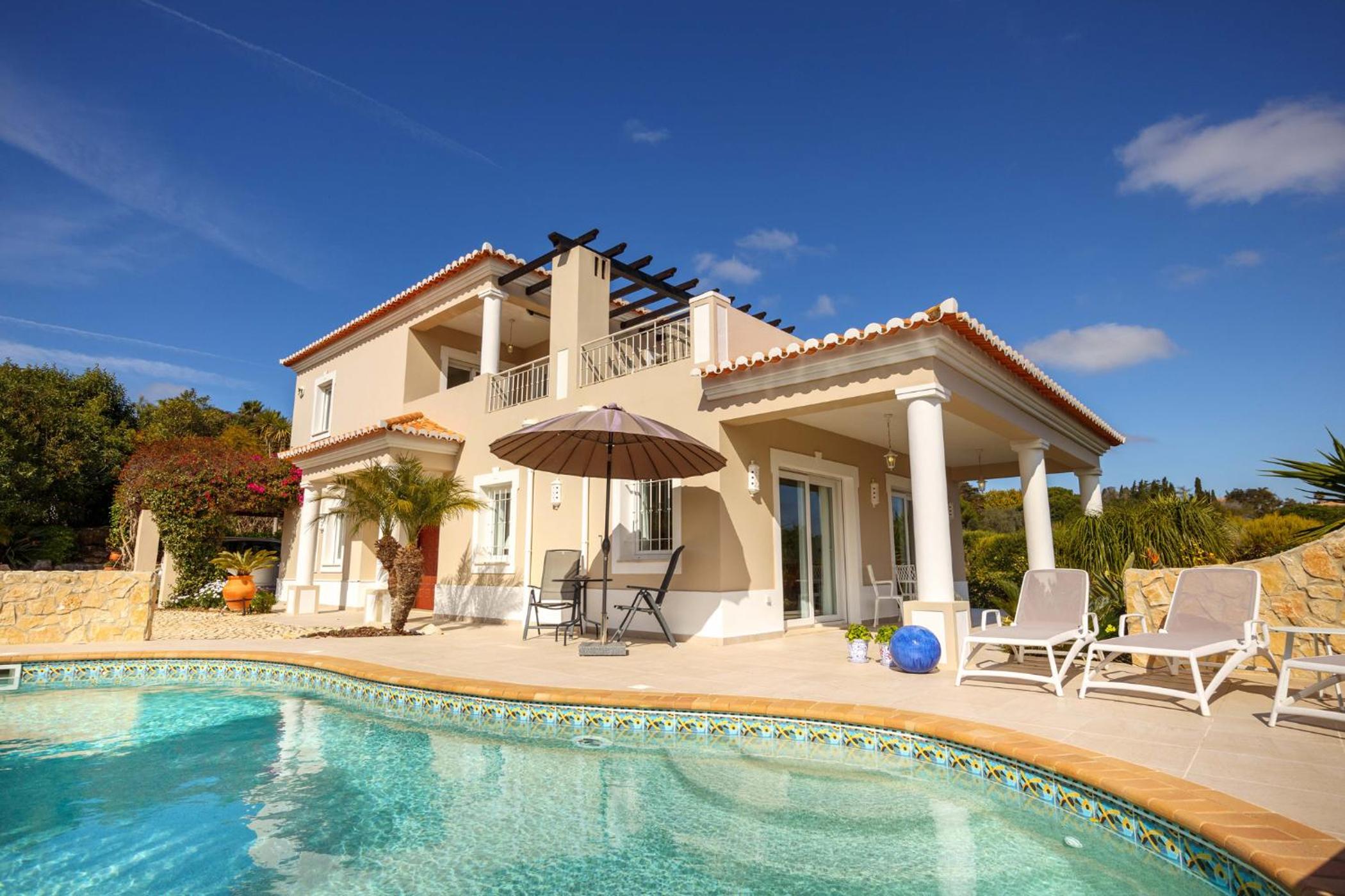 Hotel Casa das Flores - Luz - Image 1