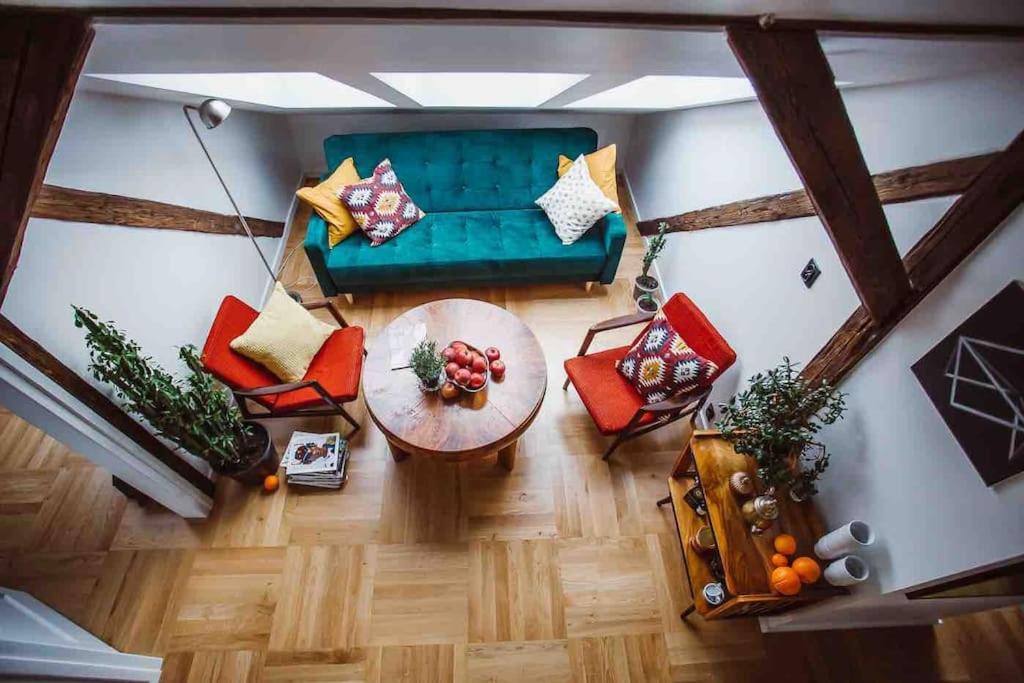 HAPPY MOMENTS APARTMENTS view 2