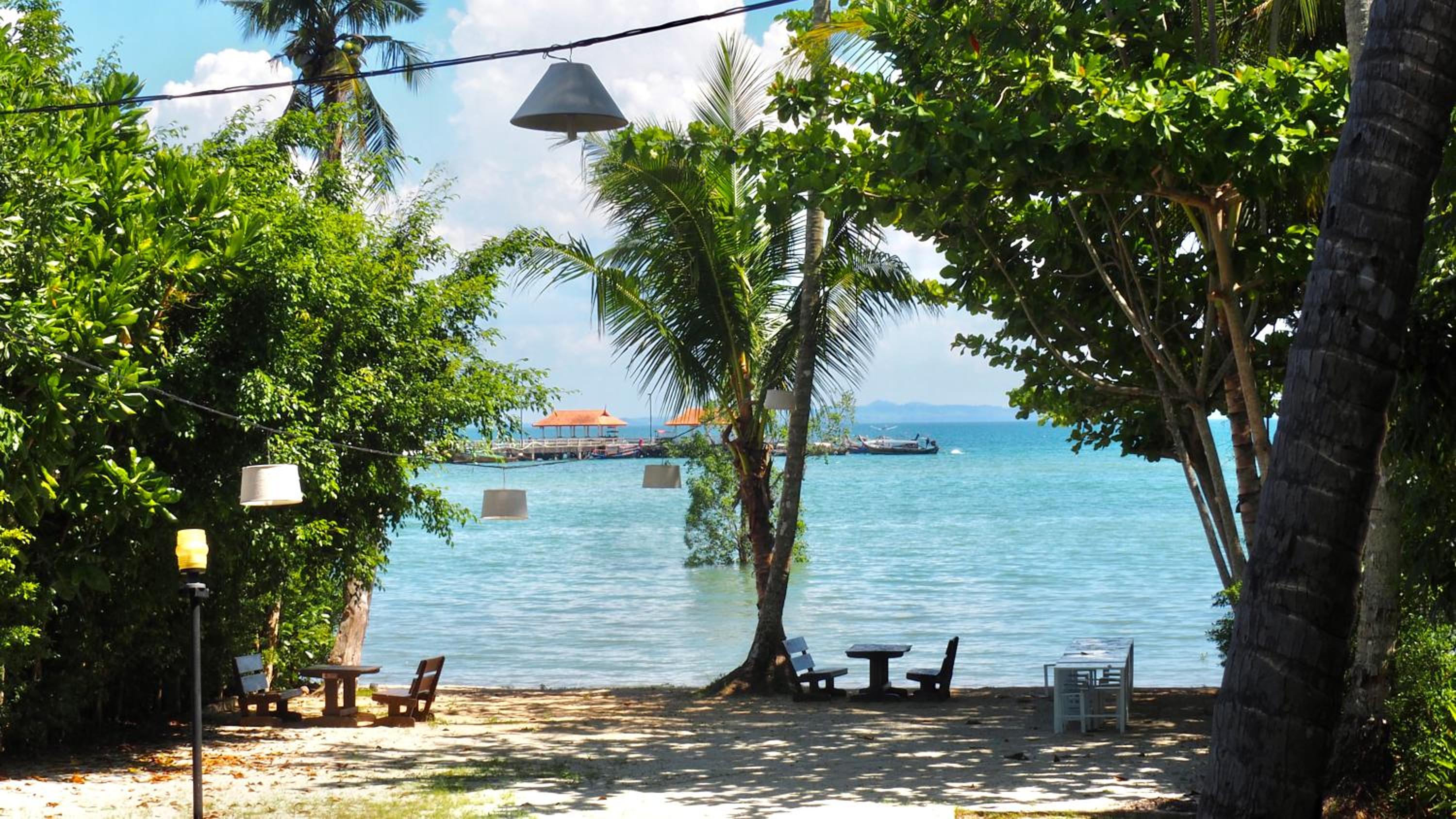 Avare Seaside House Krabi view 2