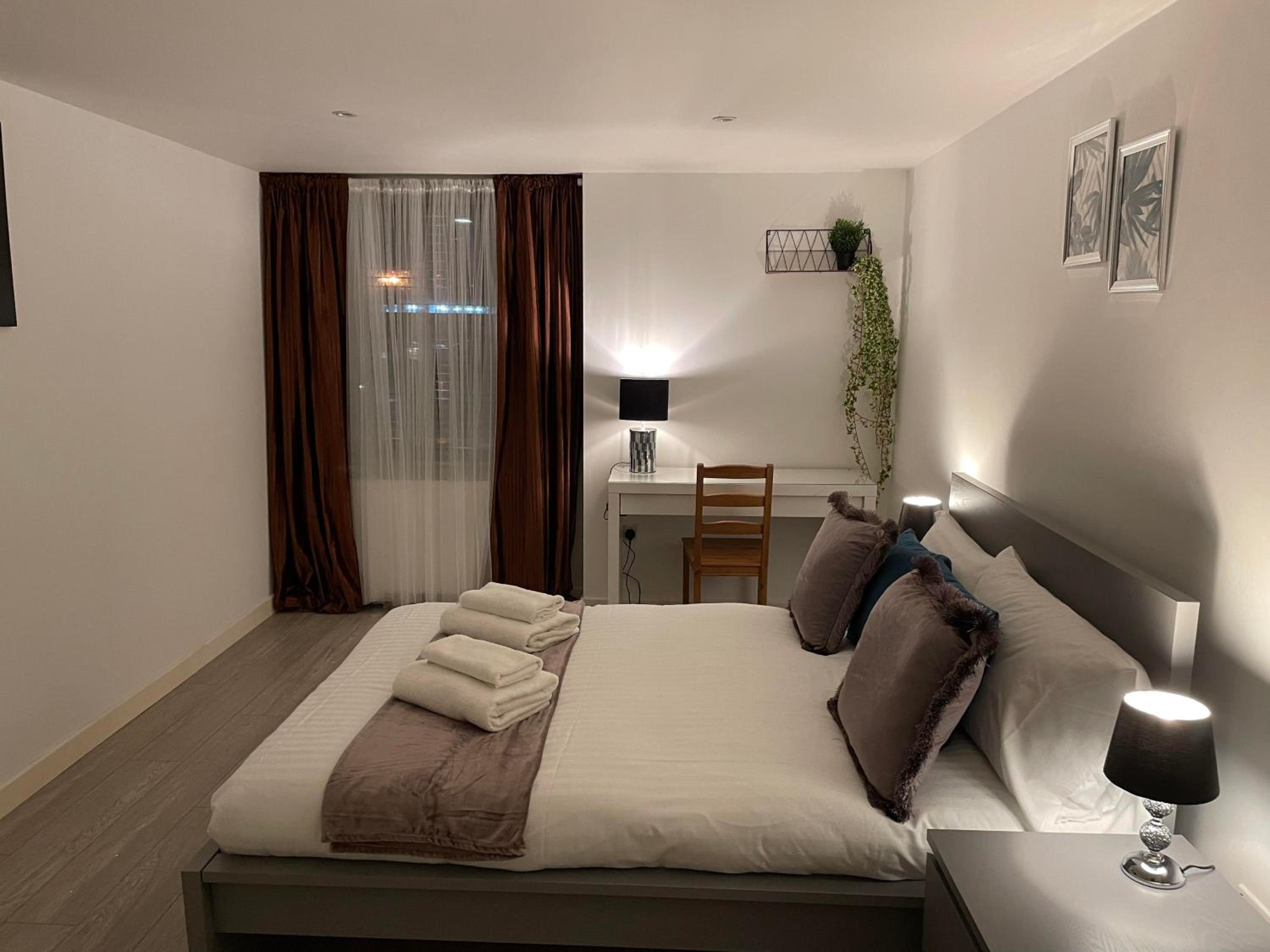 City airport serviced apartment London