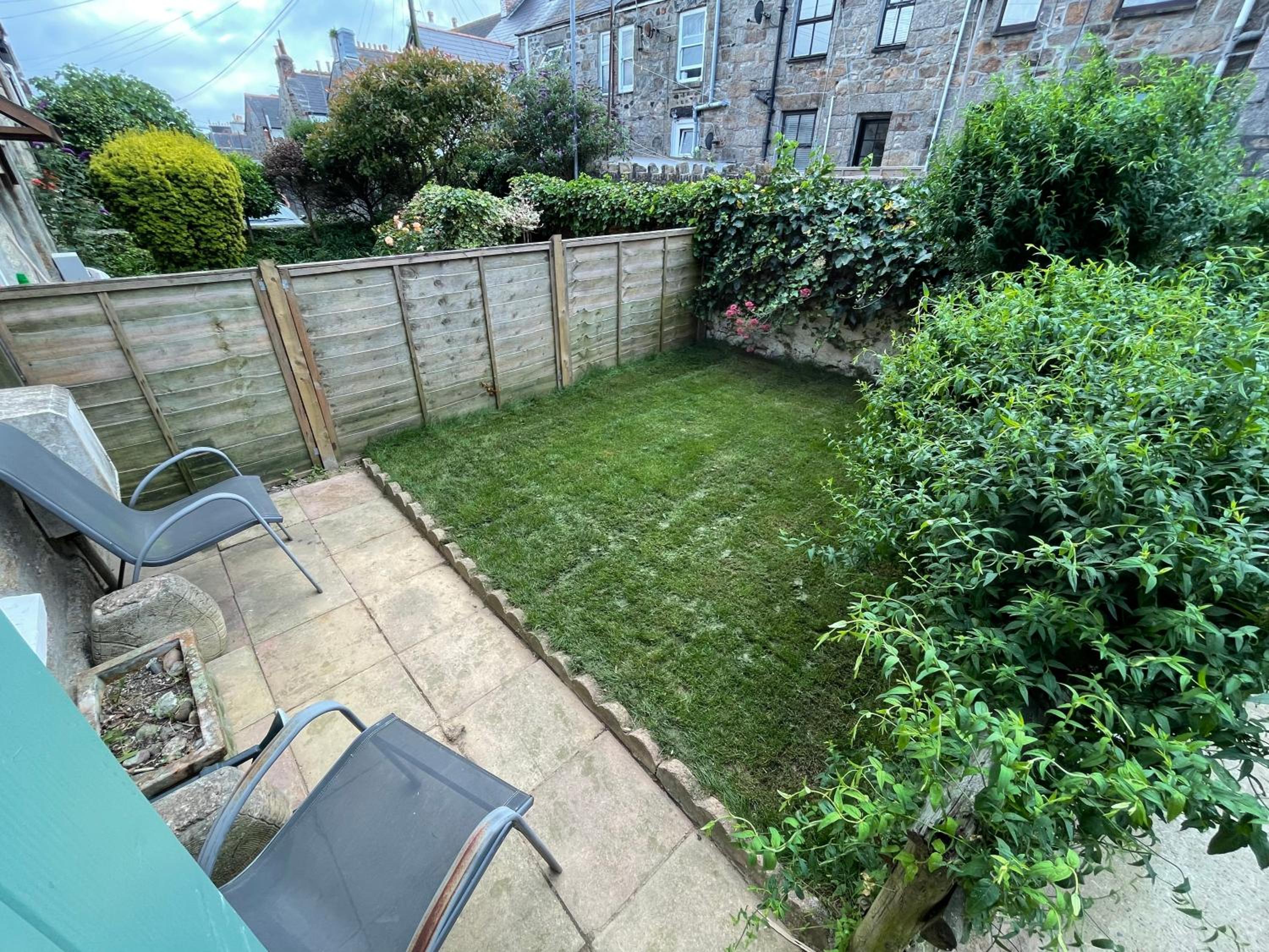 Peaceful period cottage in central location view 2