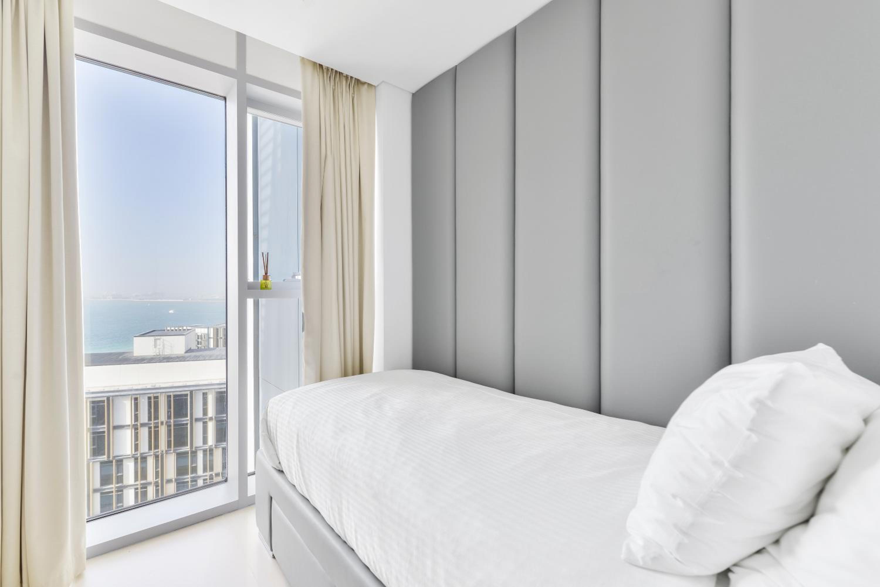 Premium 2+1 BR condo in the heart of Bluewaters Island