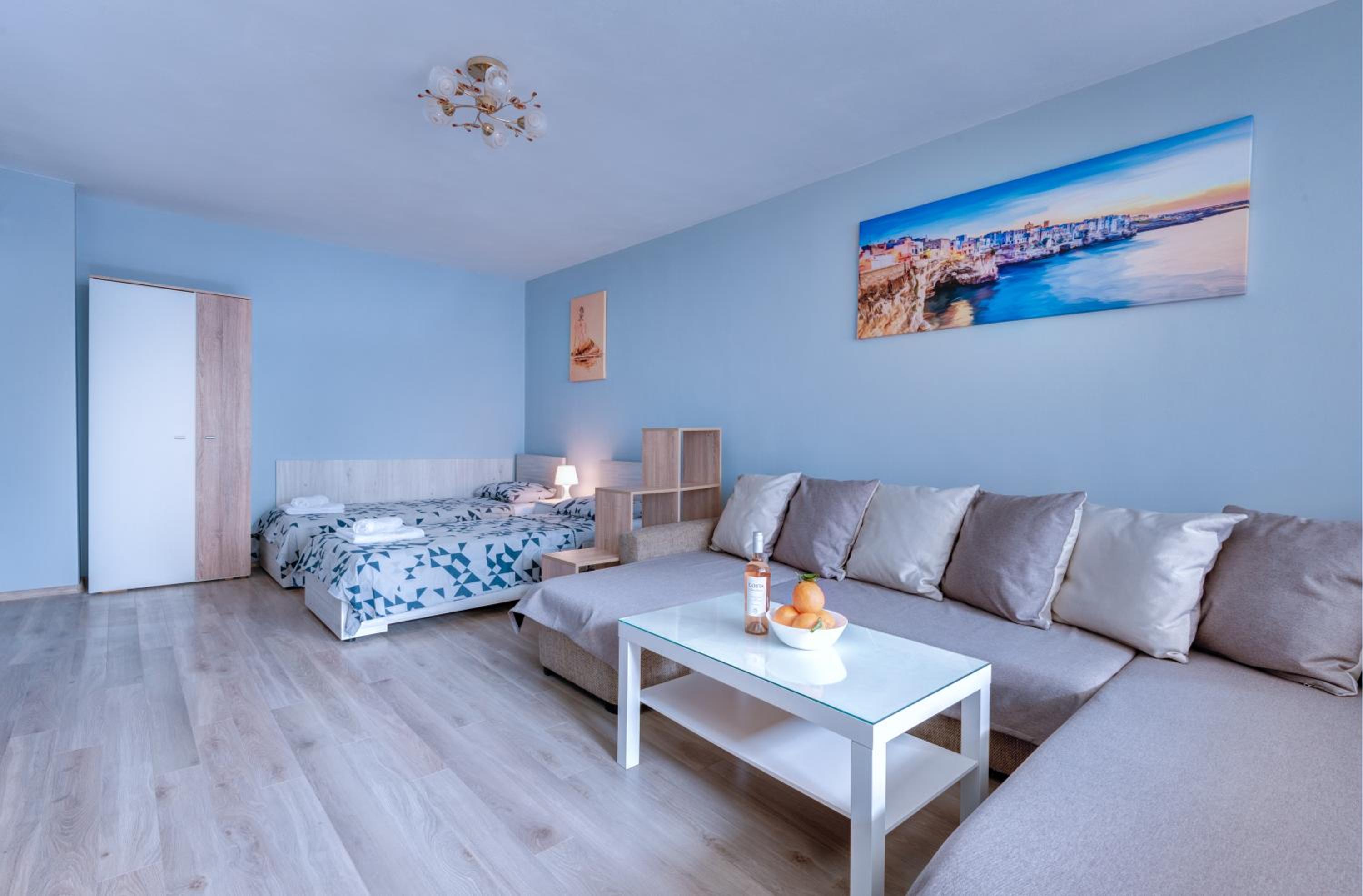 Daisy - 3 Room and Kitchen Apartment in Lazur