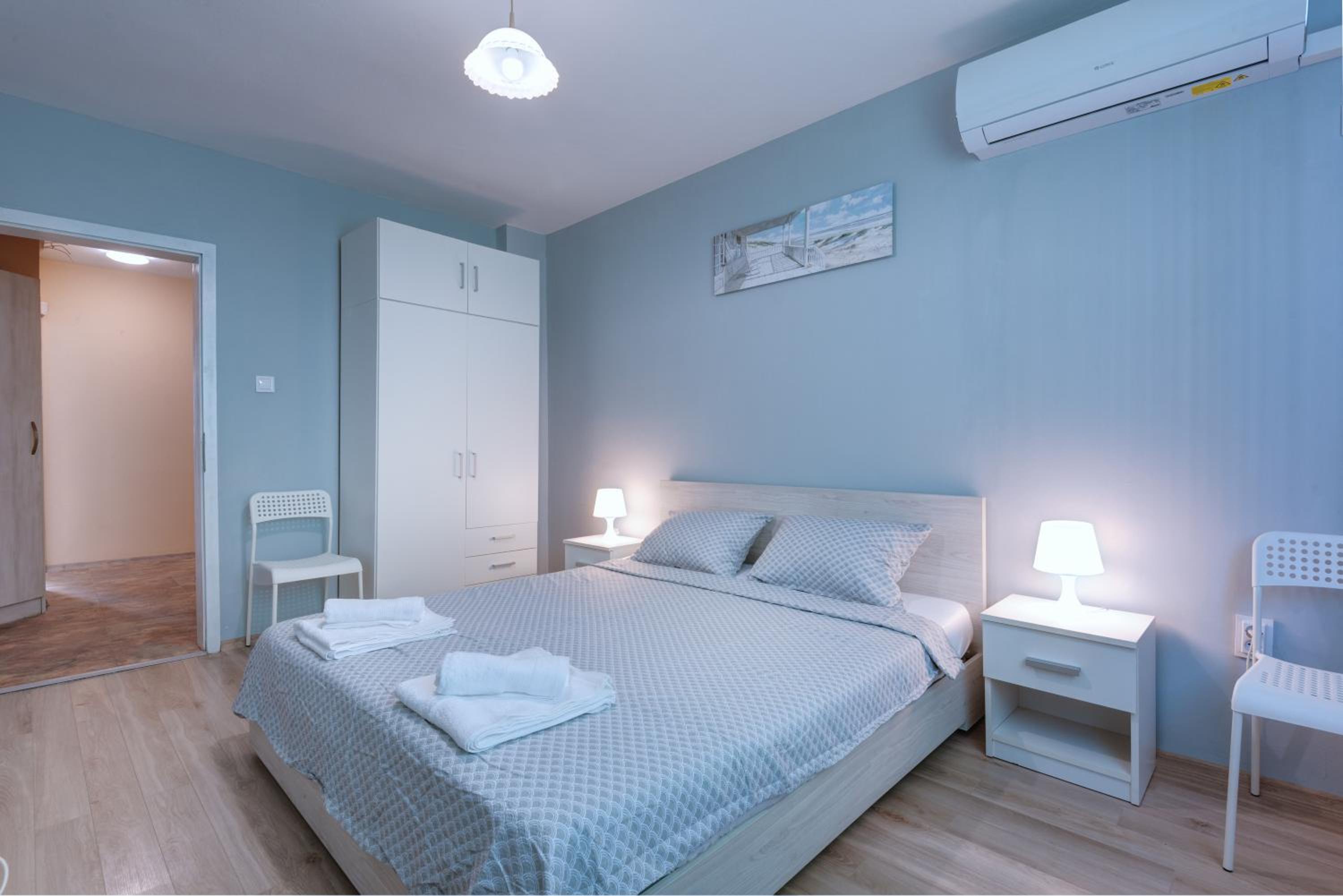 Daisy - 3 Room and Kitchen Apartment in Lazur