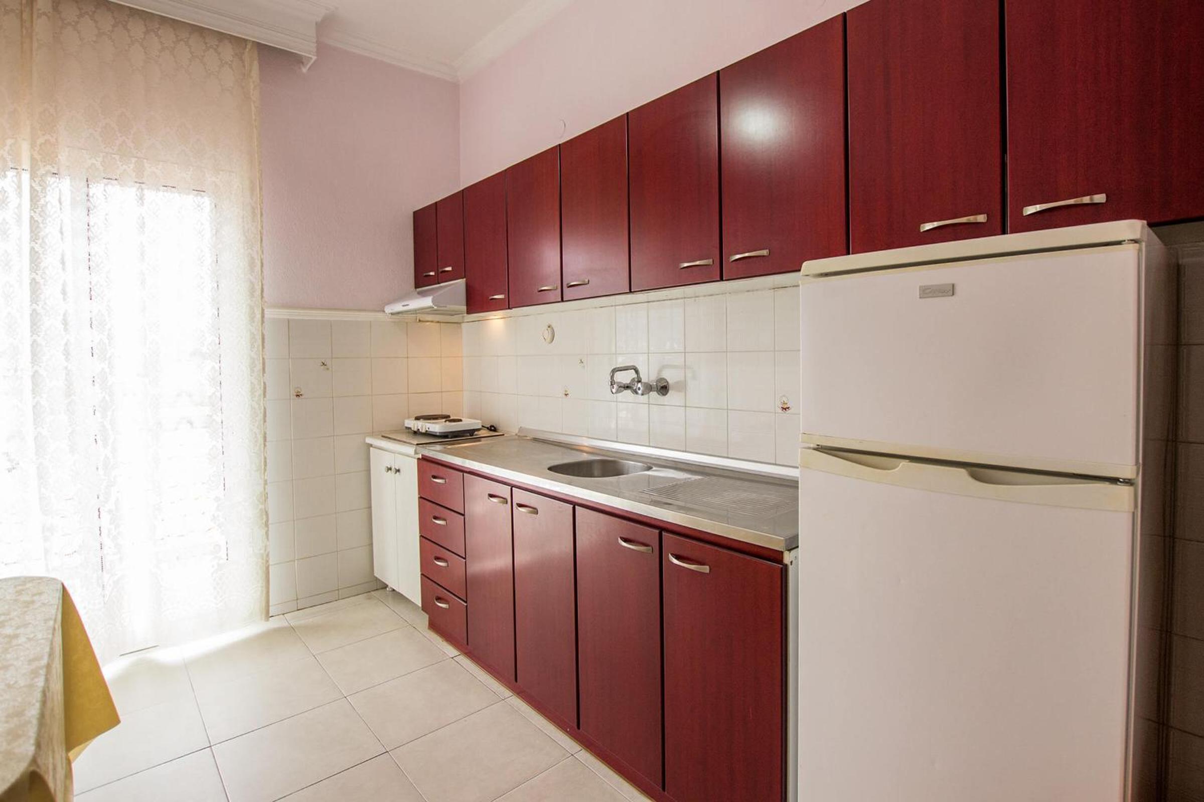 George Laz Rooms Nea Vrasna
