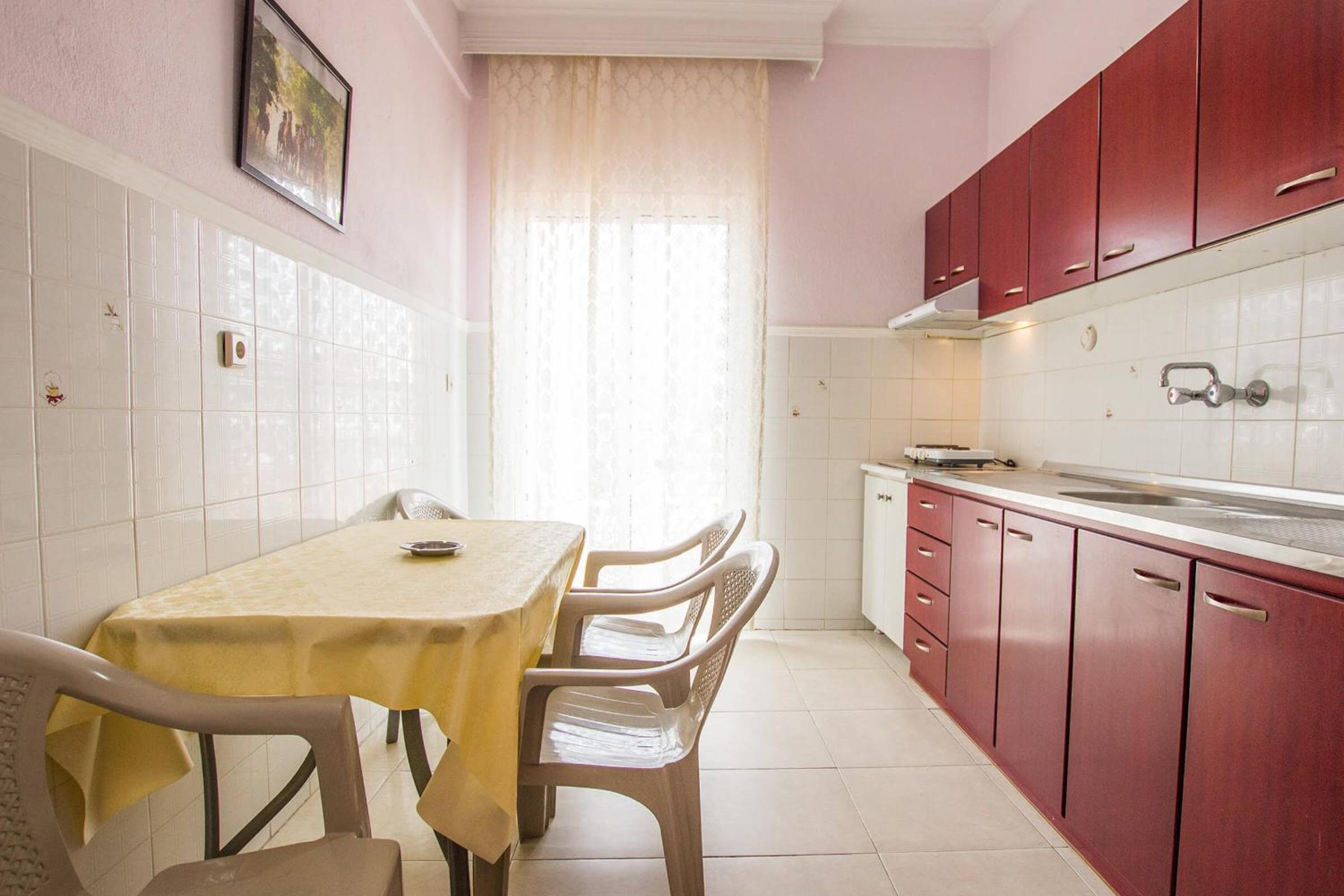 George Laz Rooms Nea Vrasna