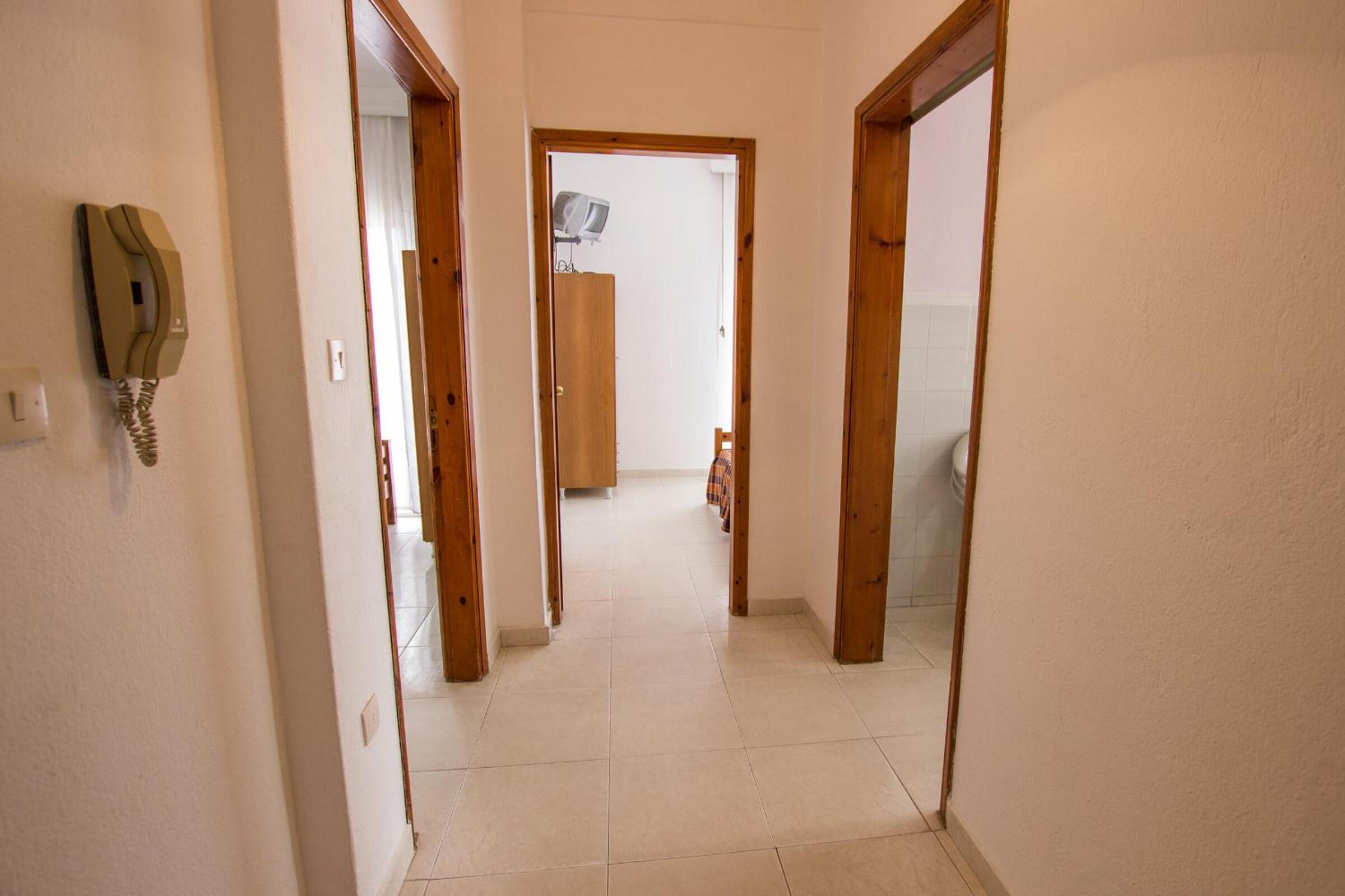 George Laz Rooms Nea Vrasna