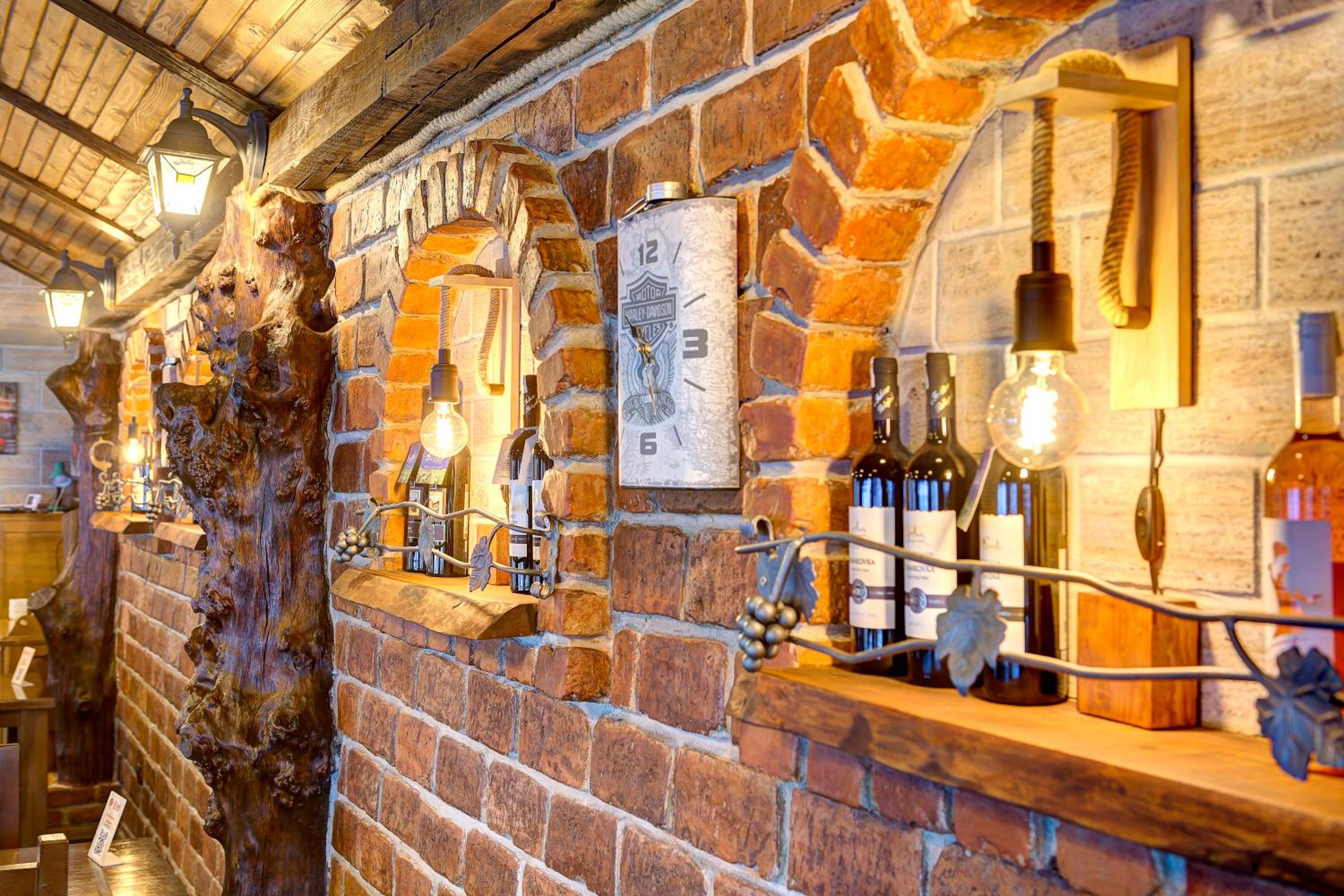 bar