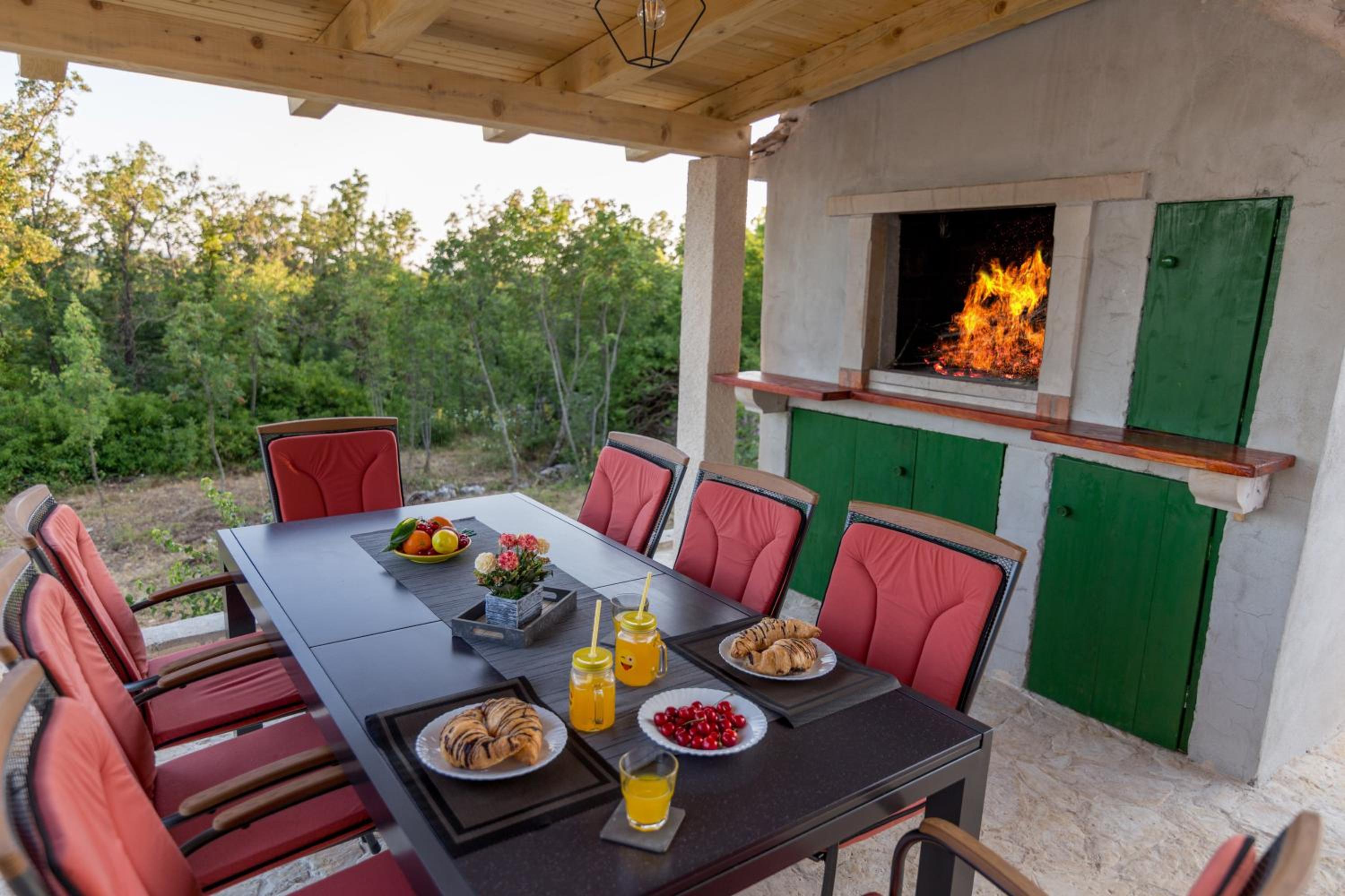 Luxury Villa Paloma Blanca with Heated Pool