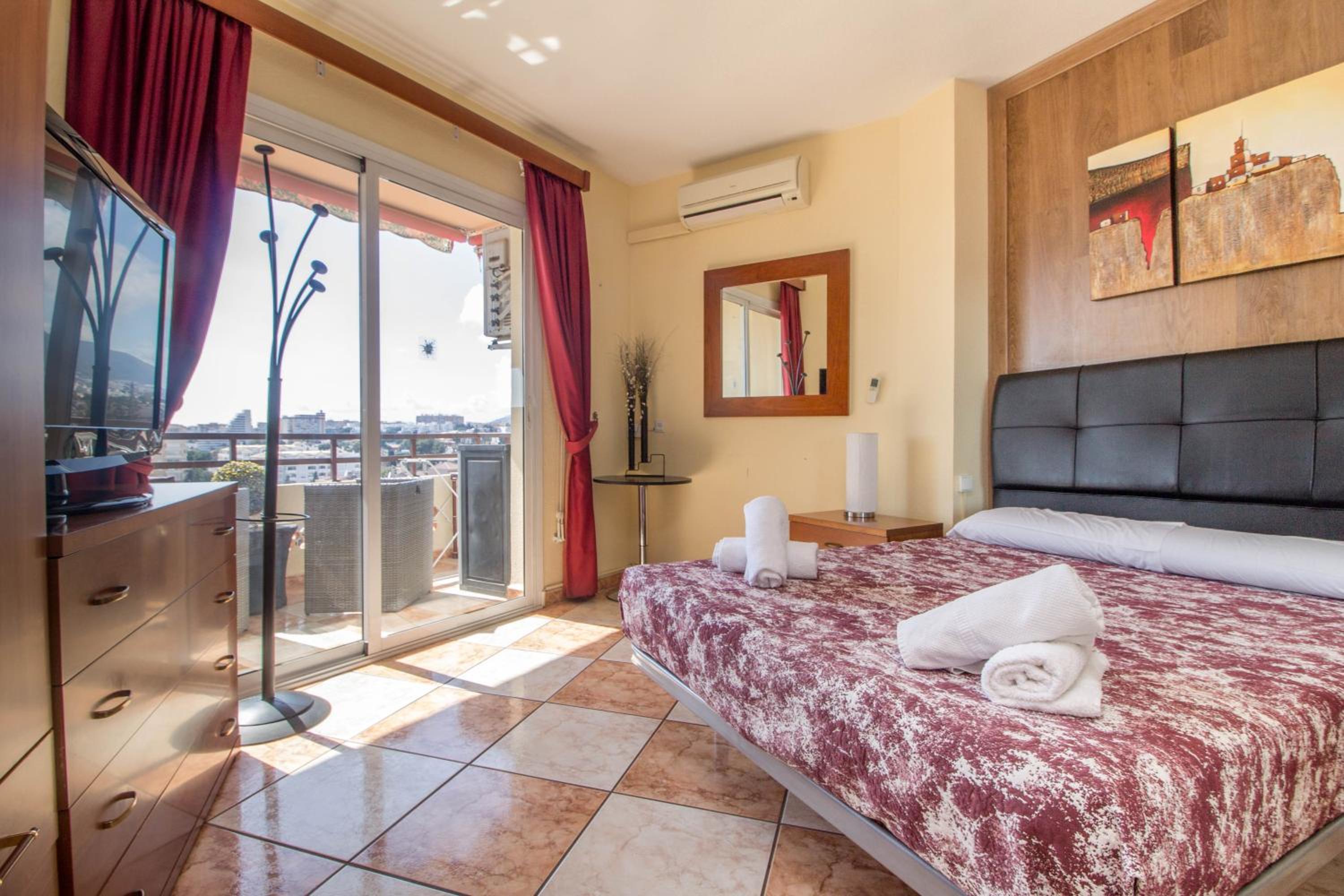 Duquesa 704 by IVI Real Estate photo 2