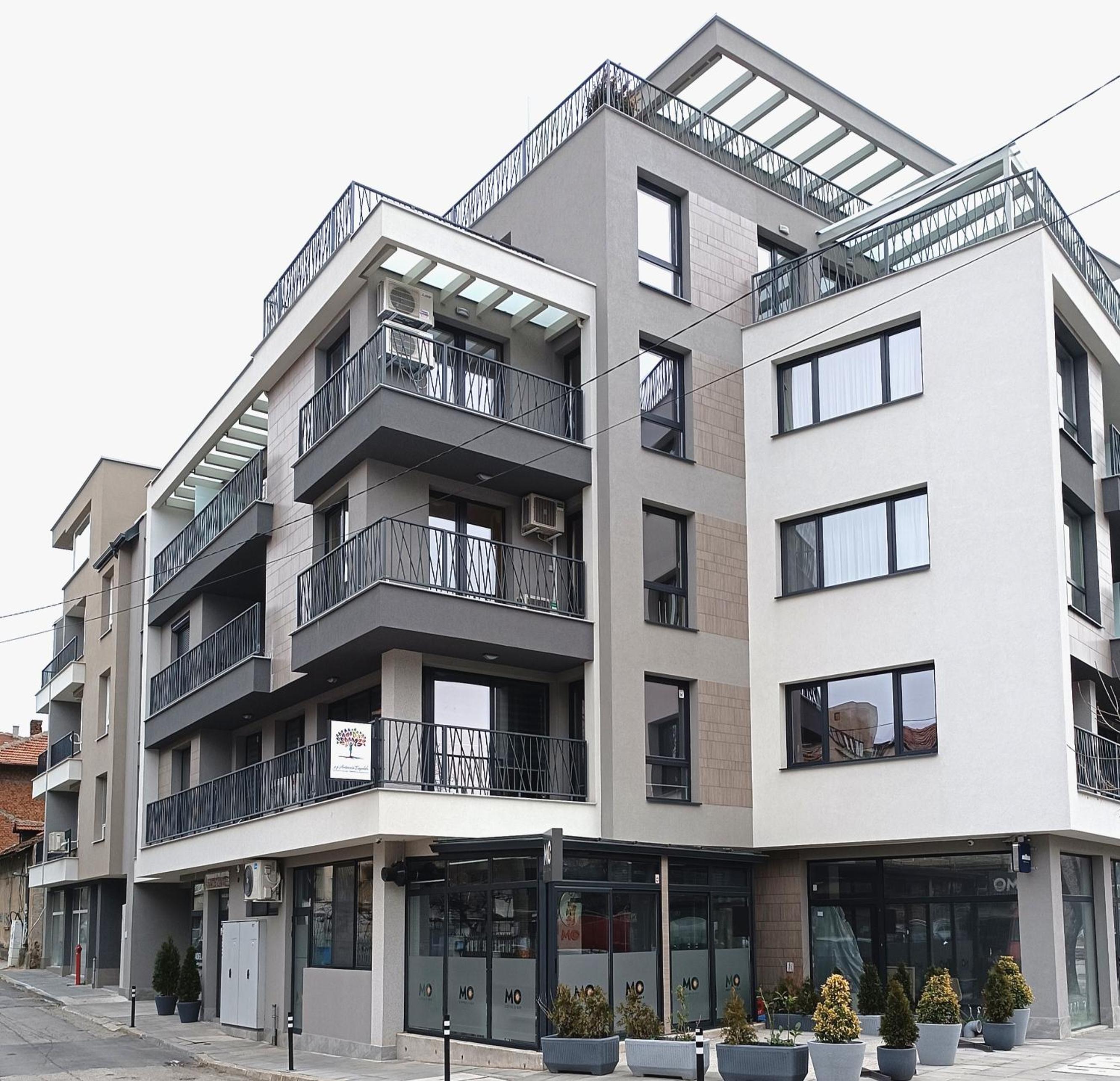 Intense Apartment