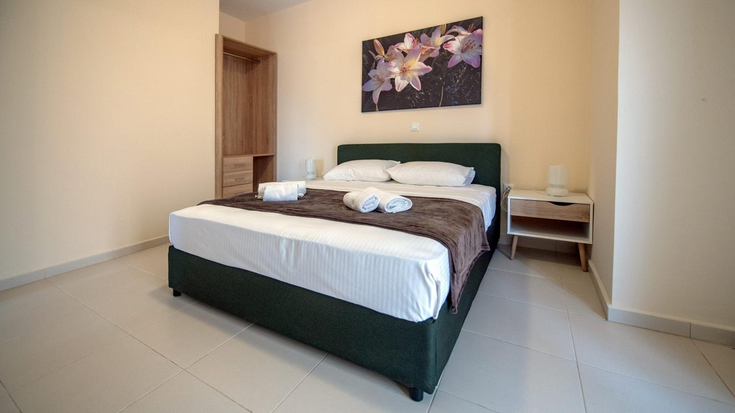 Eden Lily- Luxurious Apartment with Sea View