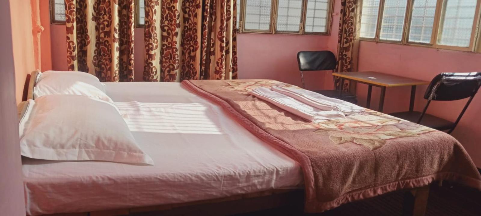 OM REST HOUSE