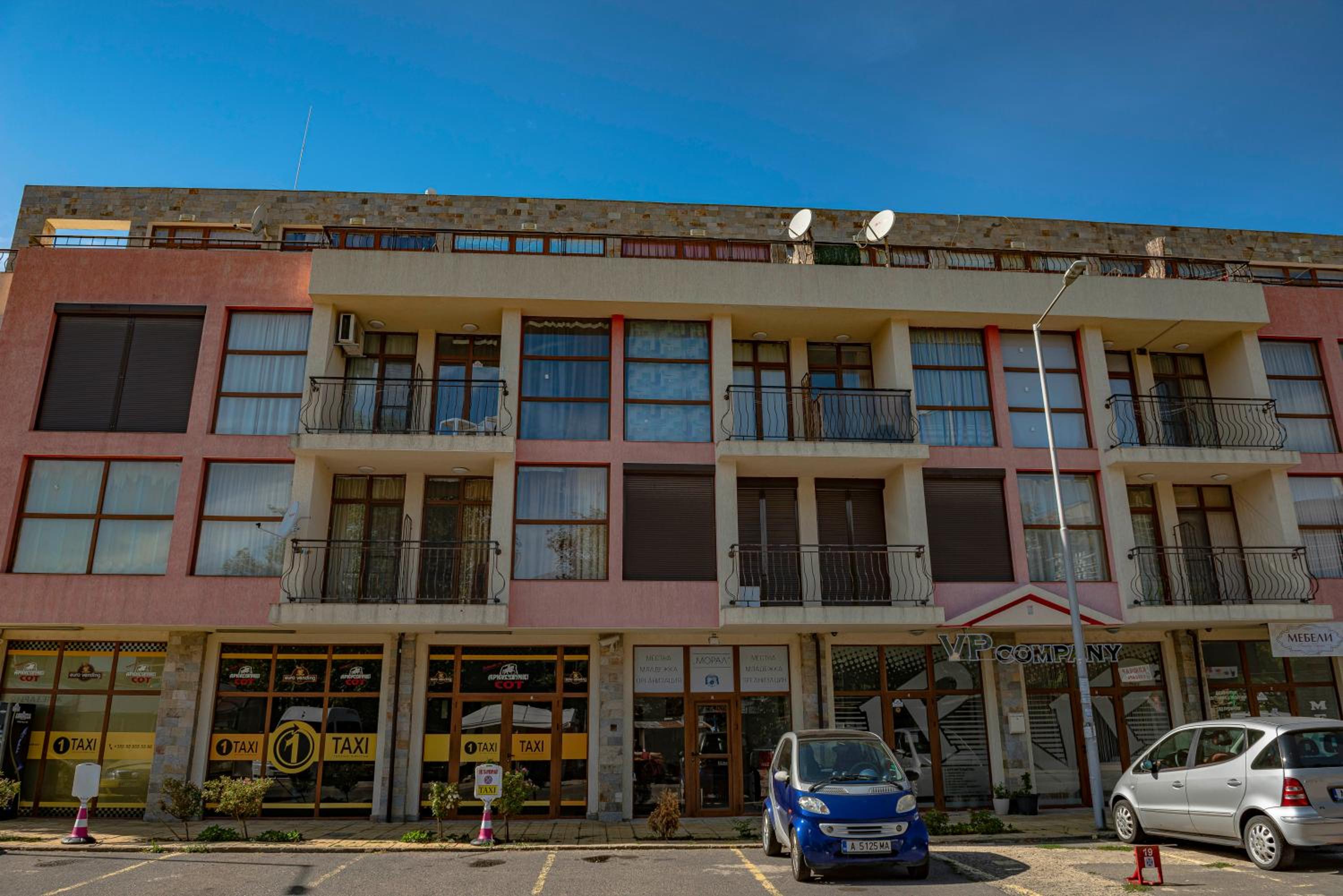 Menada Crystal Park Apartments