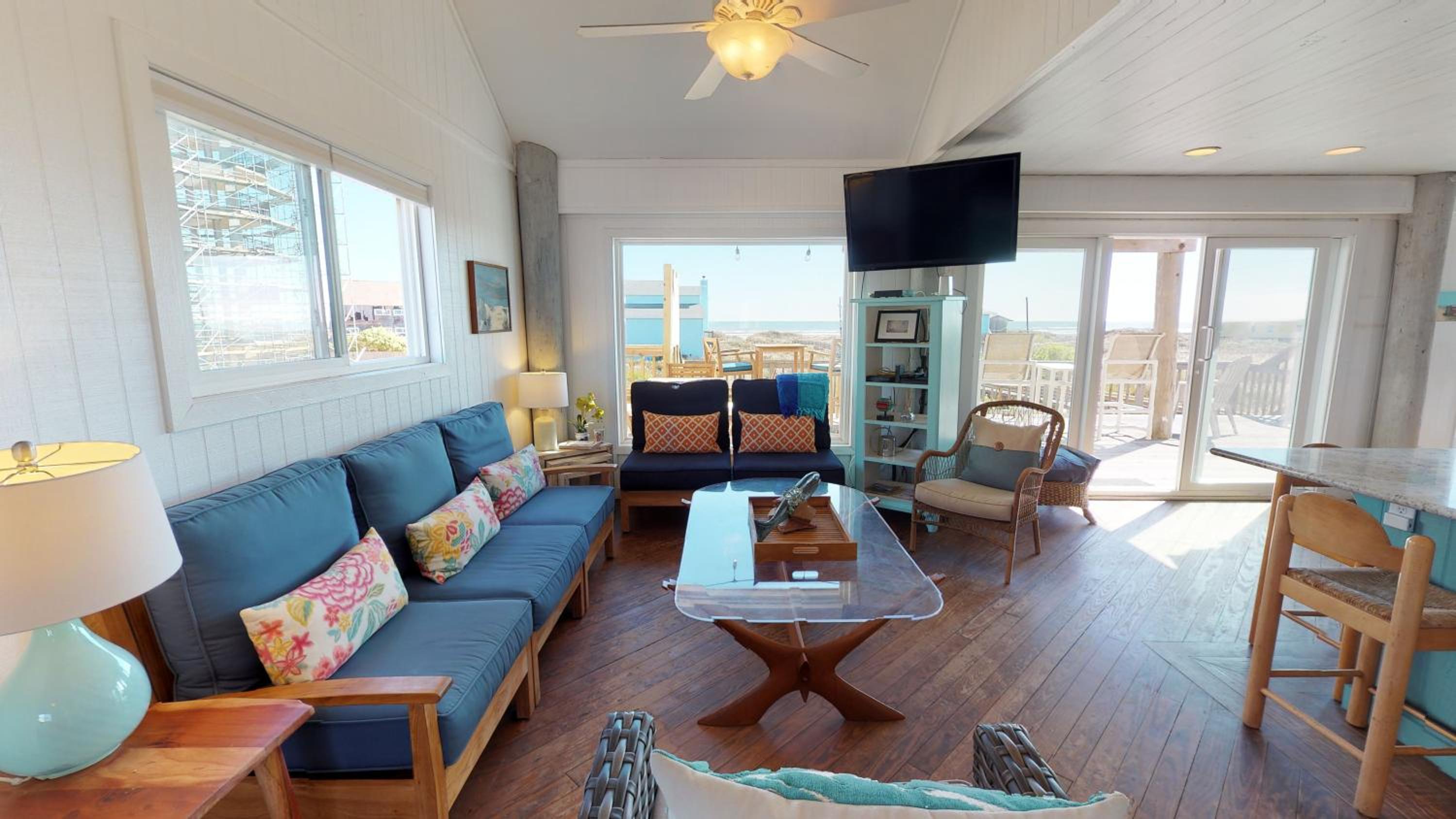 LP6 Well Appointed Home, Large Back Deck, Views of Gulf, Screened in Porch view 2