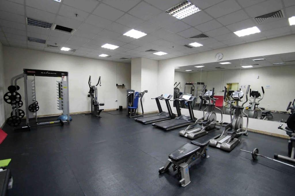 Beautiful Marina Views One Bedroom Apartment with two balconies