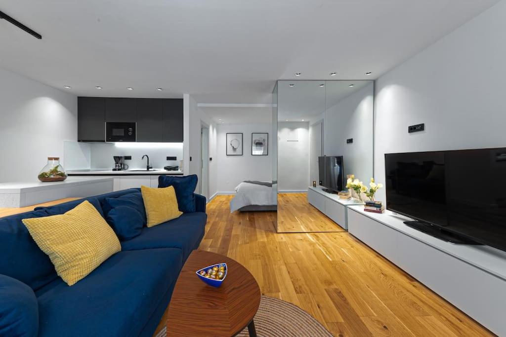 Apartment Old Town Finesse