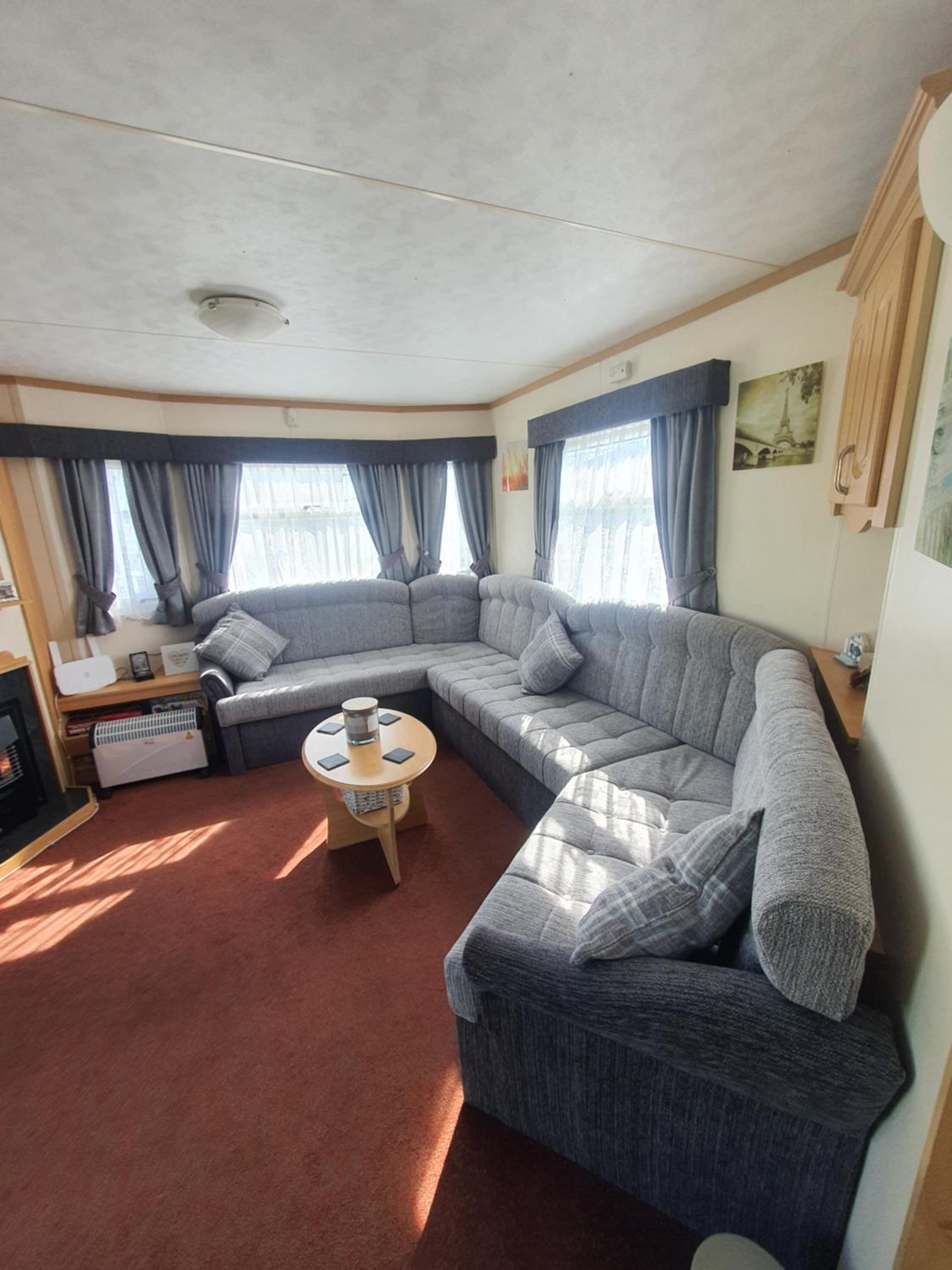 The Topaz Caravan HF12 view 2