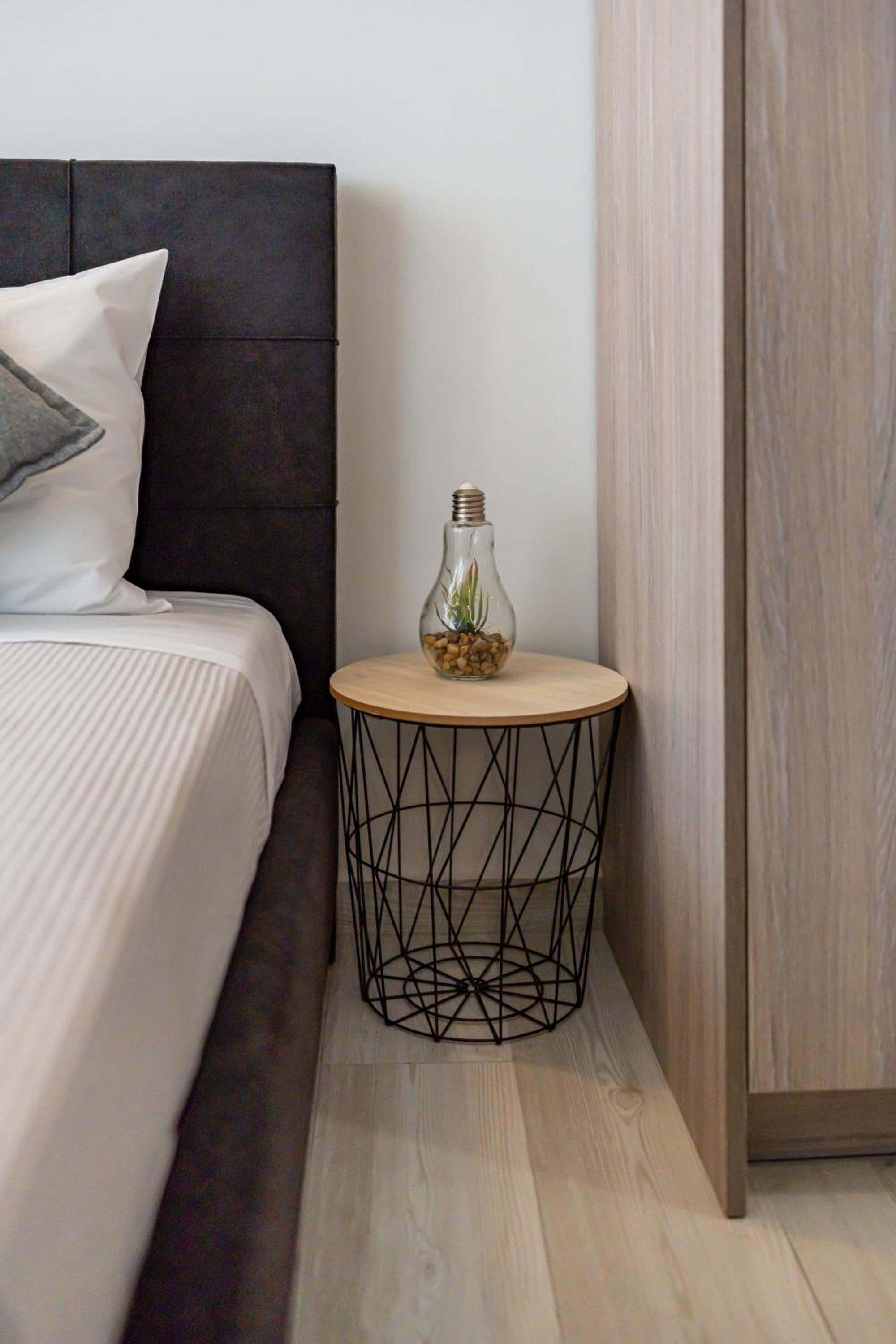 White & Gray apartment photo 5