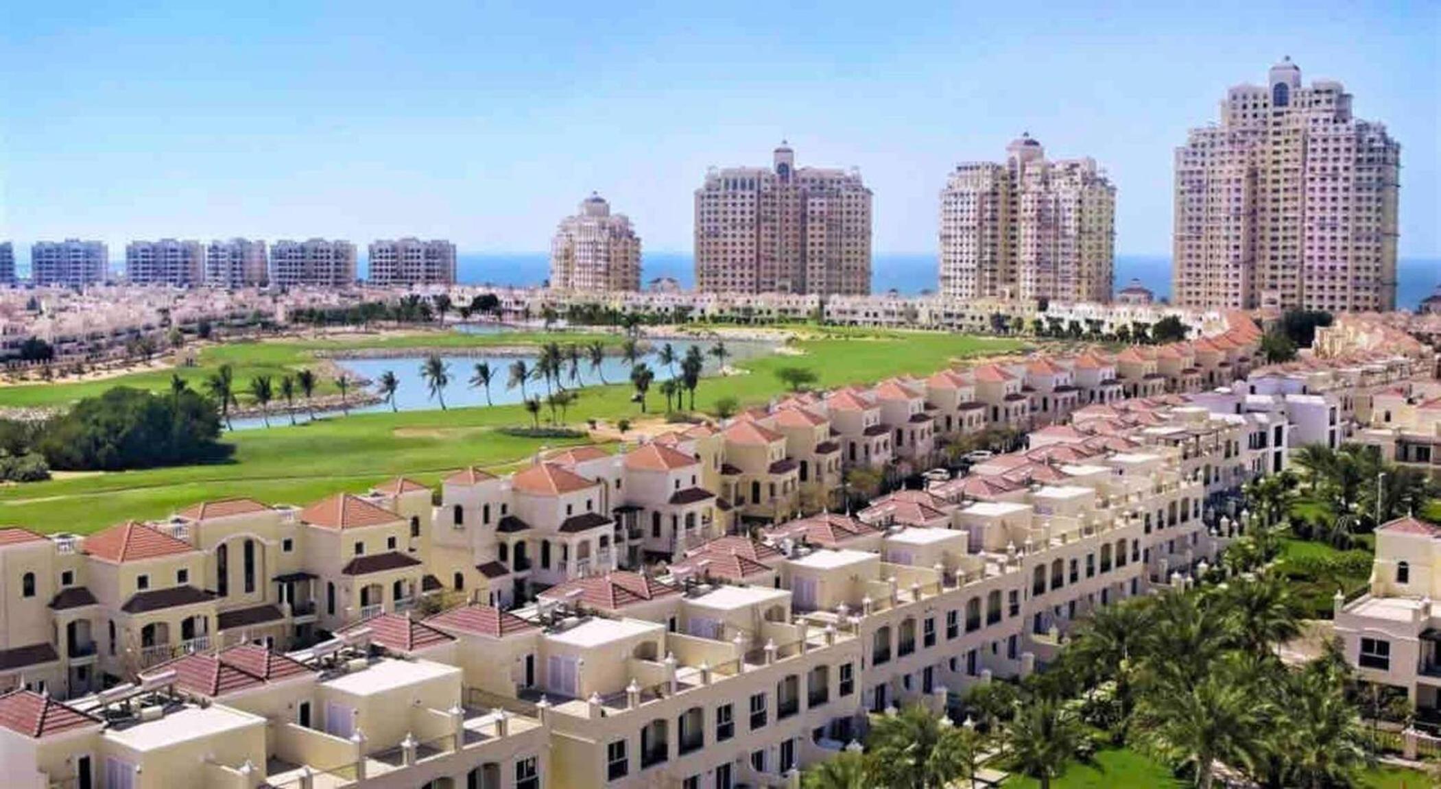 Stunning Gulf Studio With Gym Beach Pool Access