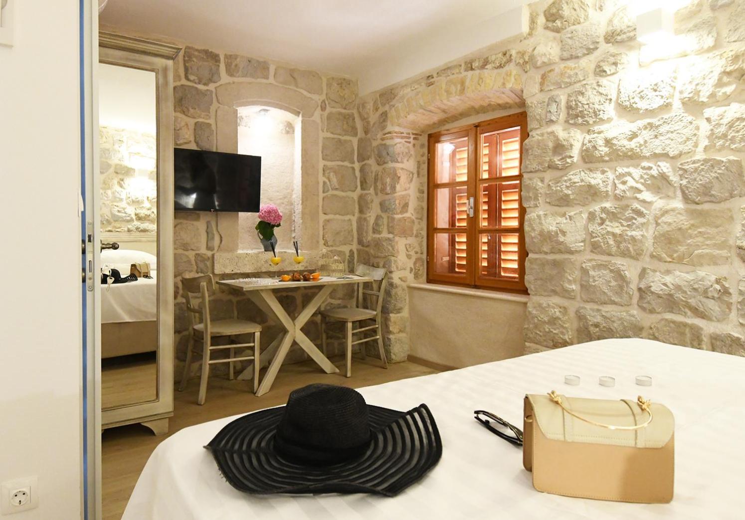 Dubrovnik Throne Suite III.
