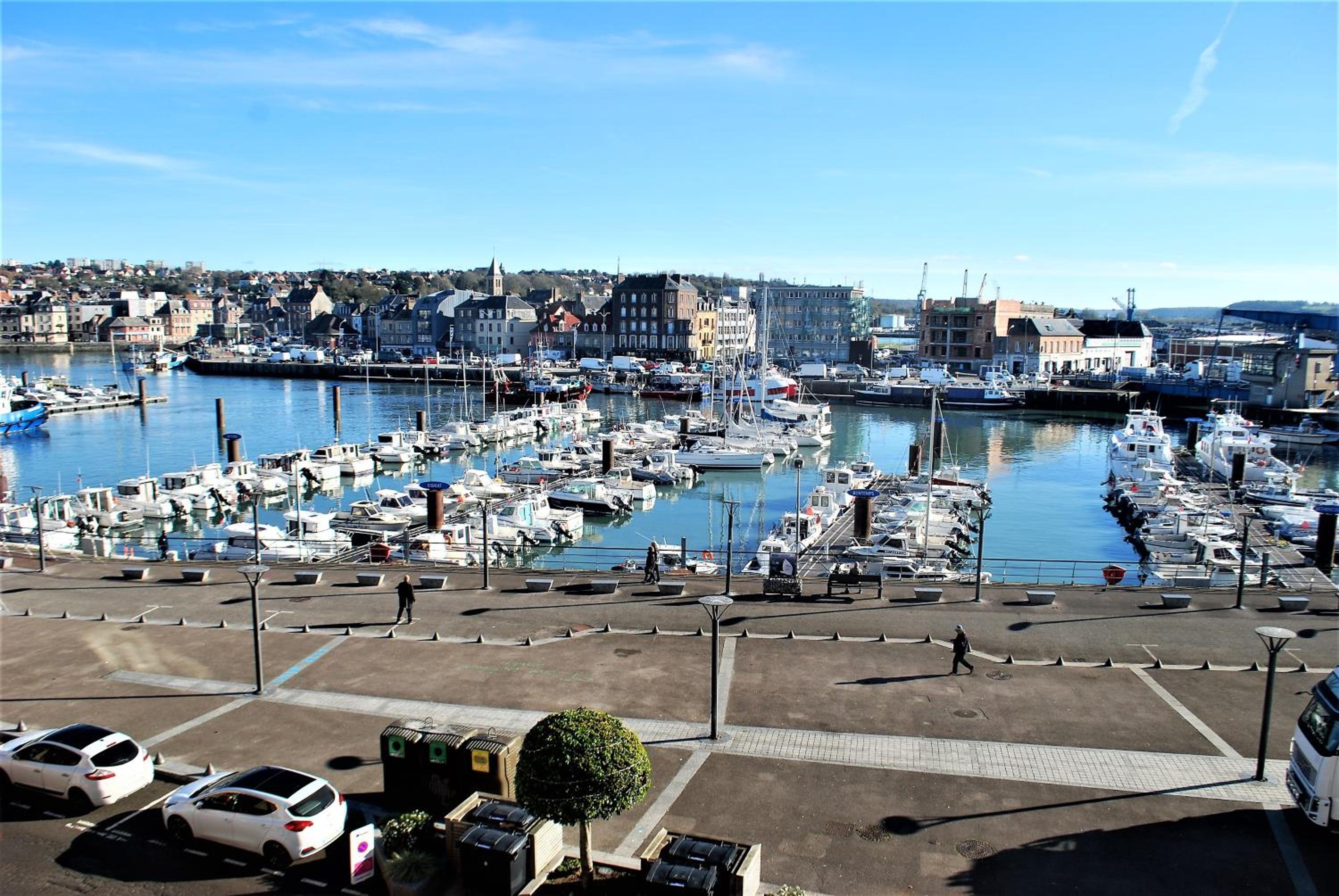 Duplex avec Vue sur le port de plaisance